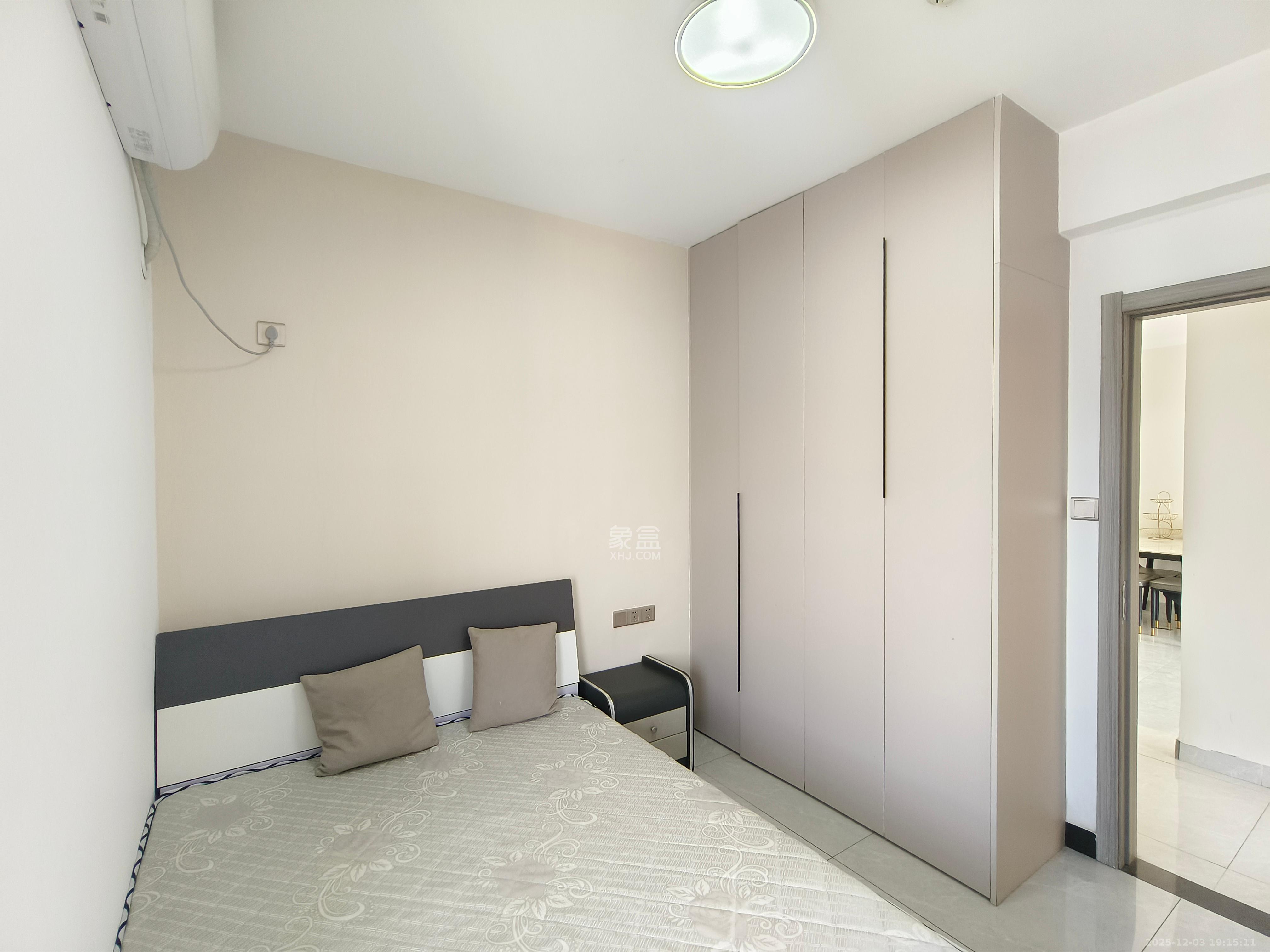 明发阅江悦府  3室2厅1卫    2400.0元/月室内图