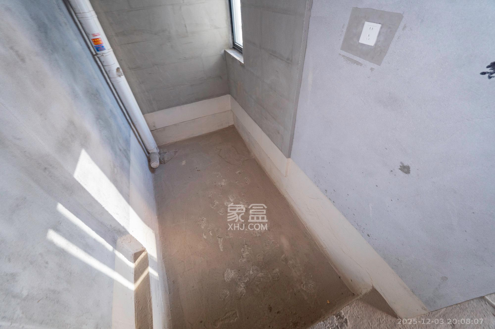 旭辉汇樾城 6室2厅3卫 135.0万 旭辉汇樾城 6室2厅3卫 135.0万卫生间