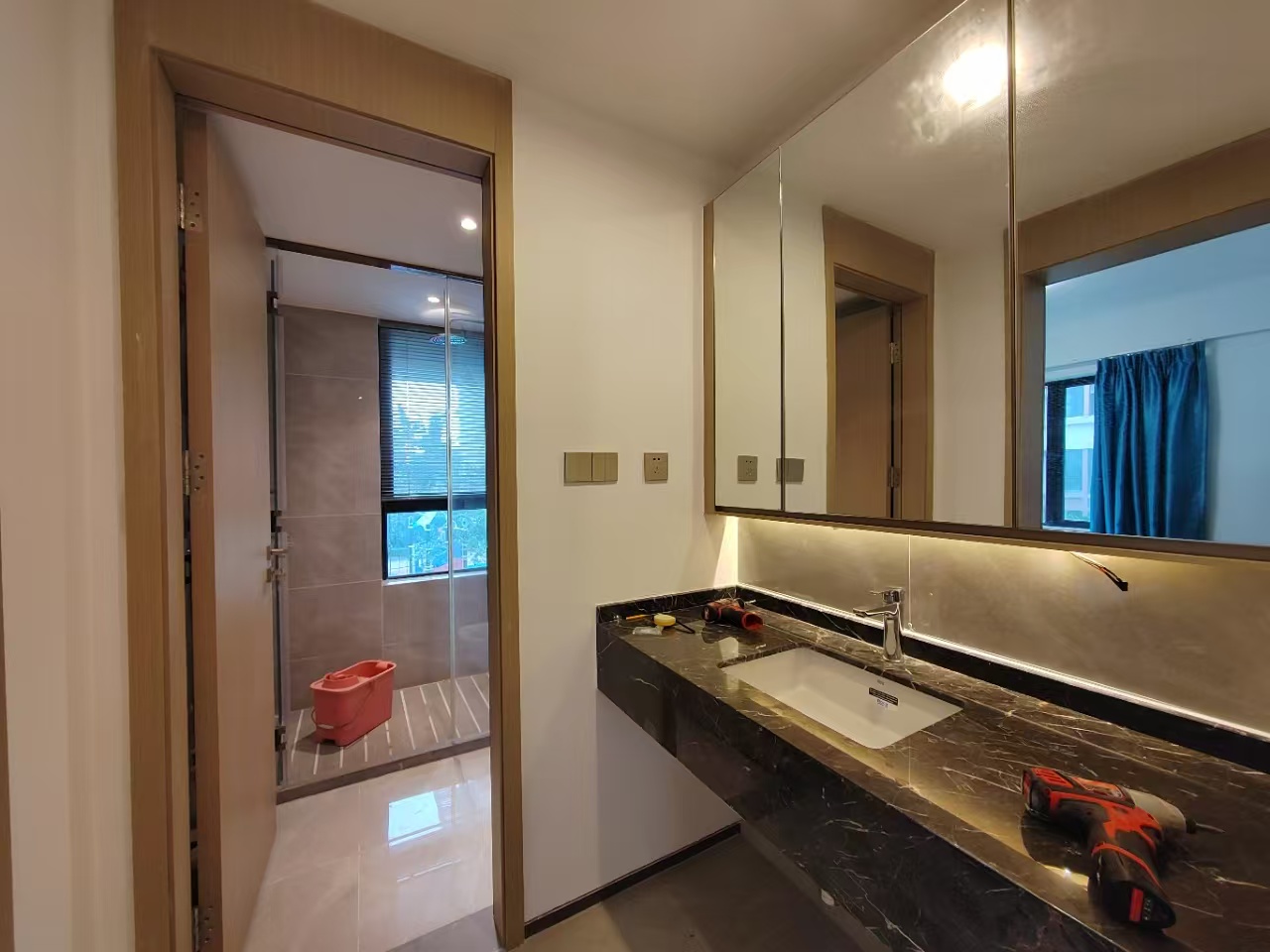 鲁能海蓝公馆  3室2厅2卫    3500.0元/月室内图