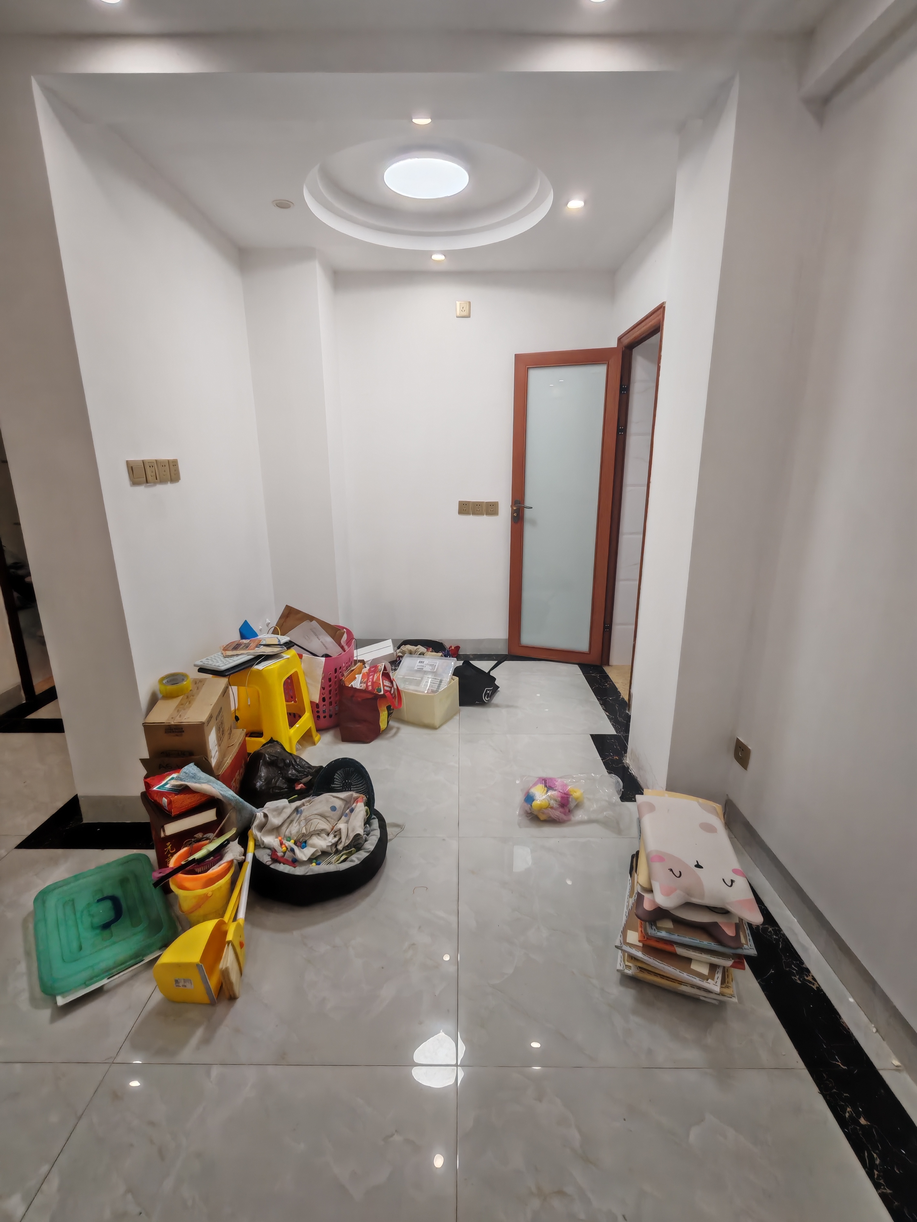 椰海雅苑 2室2厅1卫 2700.0元/月 椰海雅苑 2室2厅1卫 2700.0元/月室内图