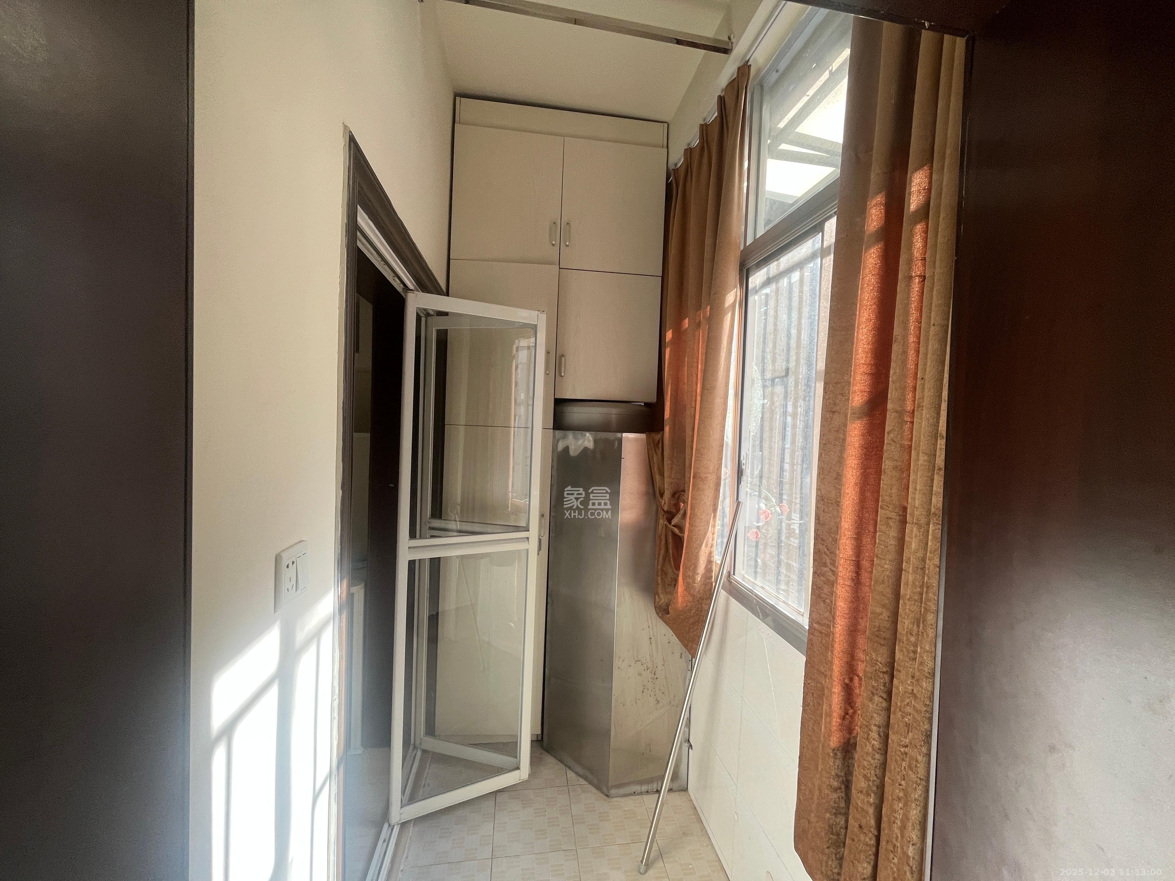 省委四区宿舍  2室1厅1卫    2600.0元/月室内图