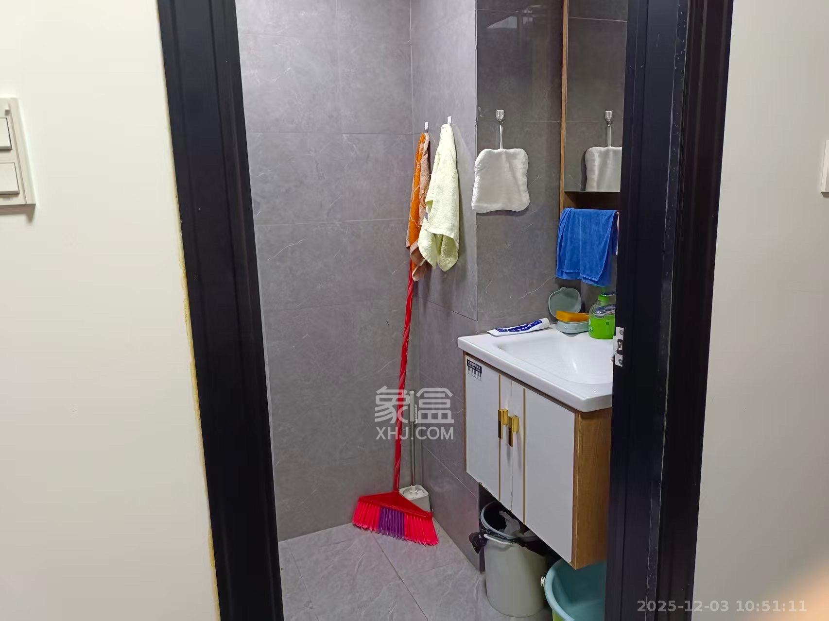 保利香槟国际 1室1厅1卫 950.0元/月 保利香槟国际 1室1厅1卫 950.0元/月室内图