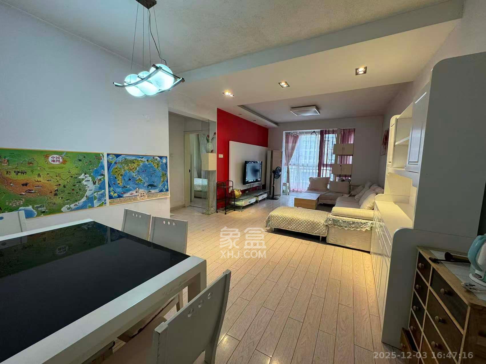 金碧文华  2室2厅1卫    1900.0元/月室内图