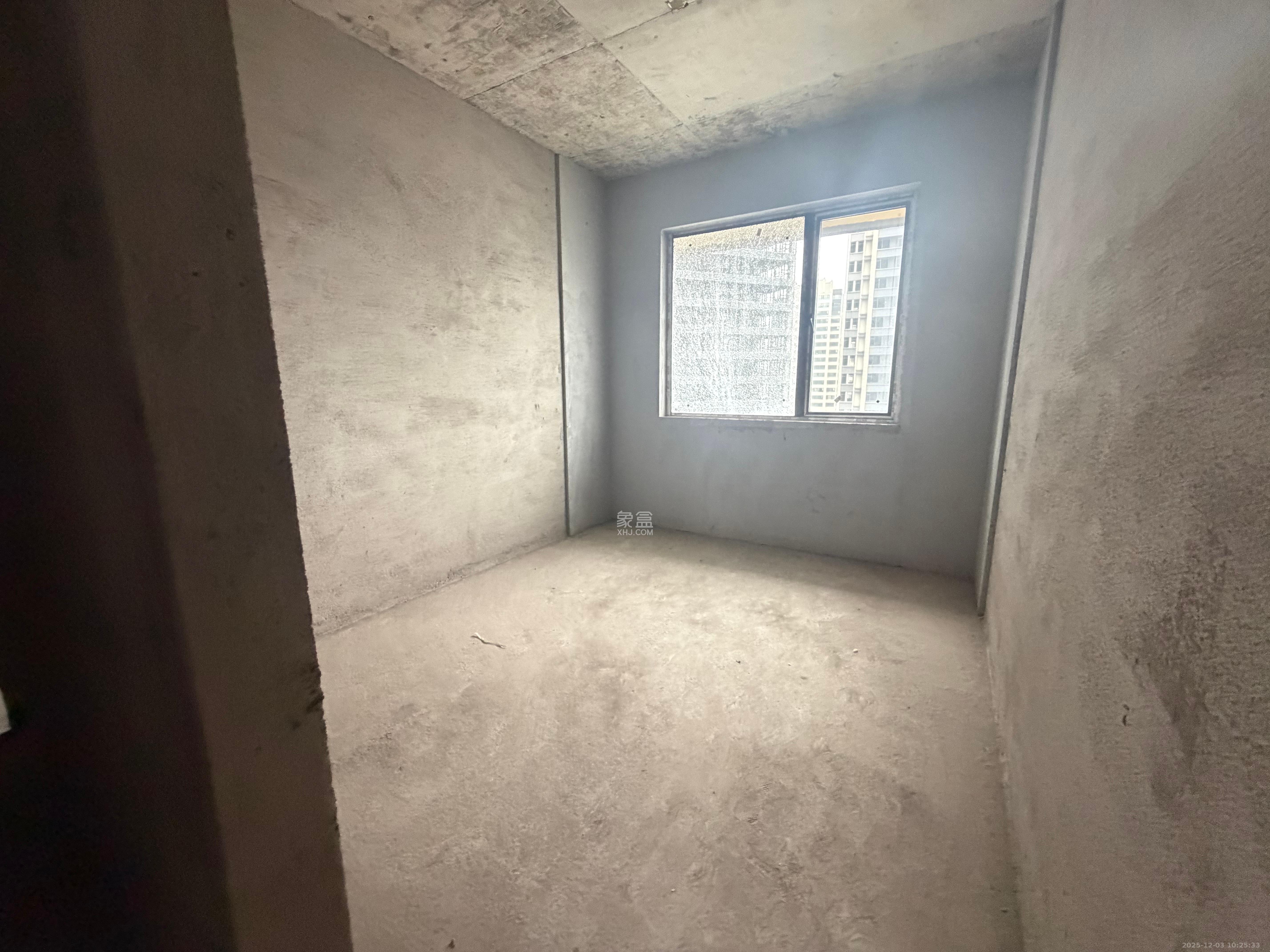 恒润国际 3室2厅2卫 50.0万 恒润国际 3室2厅2卫 50.0万客厅