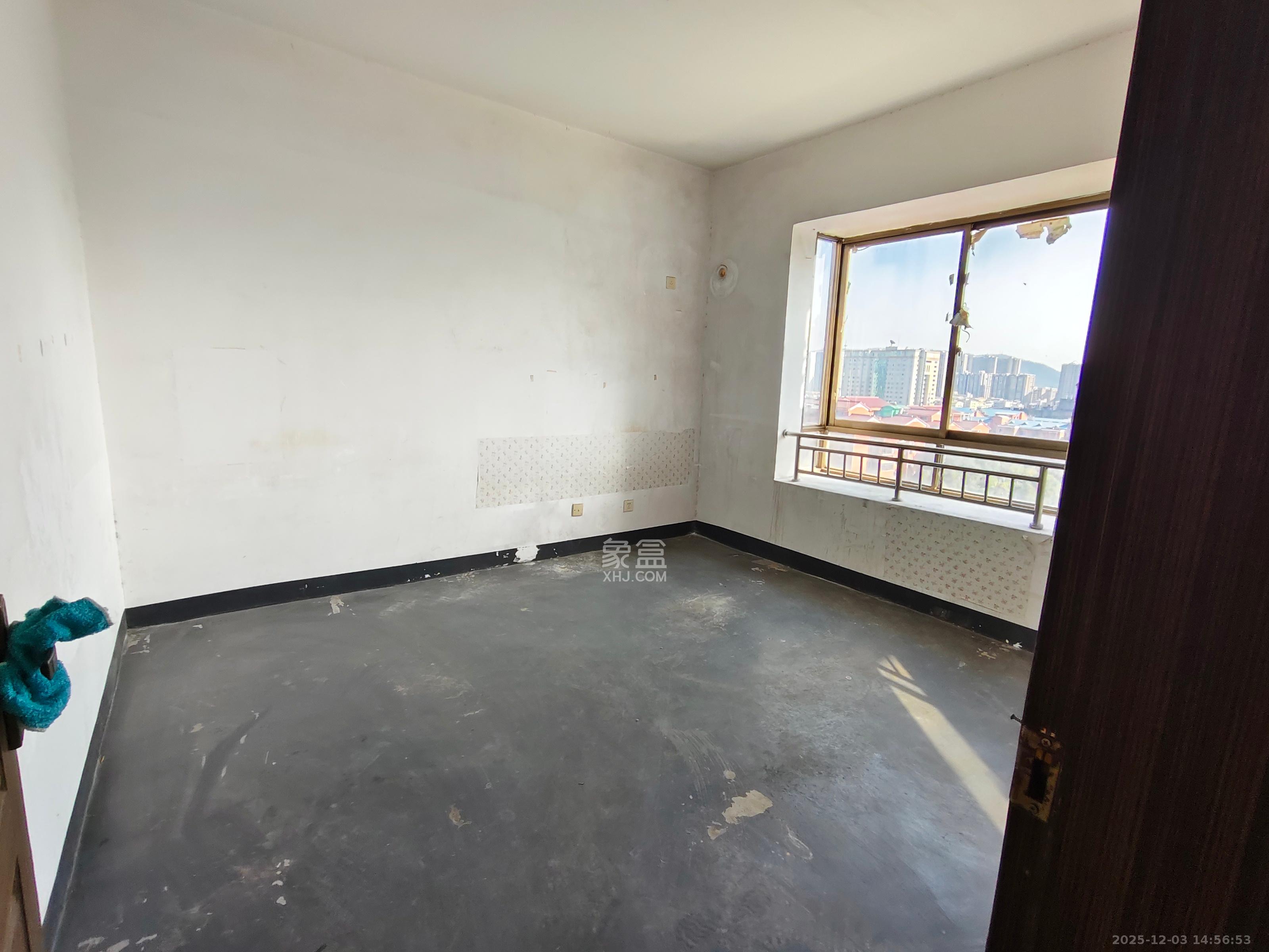 阳明山庄  3室2厅1卫    1500.0元/月室内图