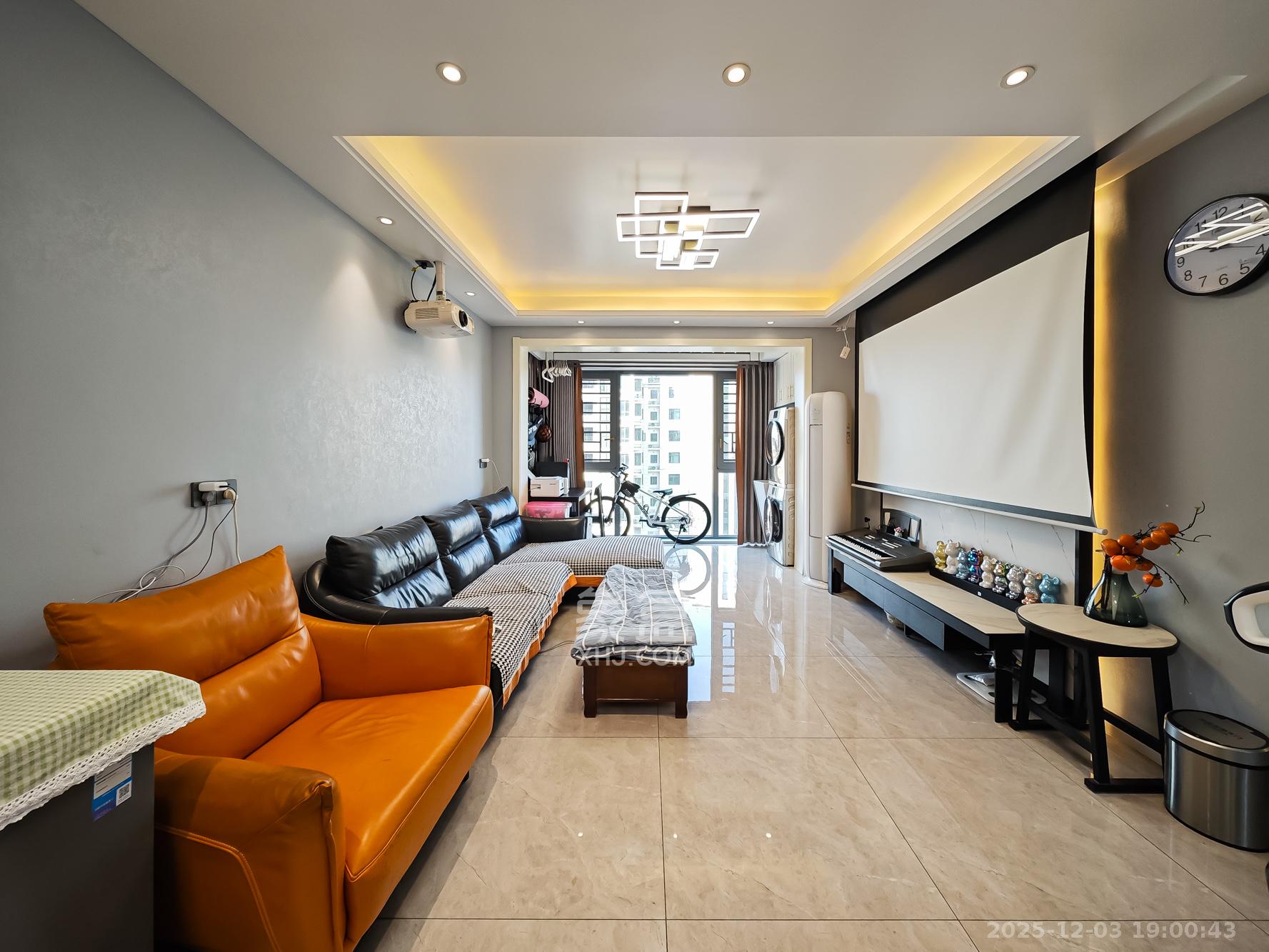 秀峰景园（领秀峰）  3室2厅2卫    74.0万