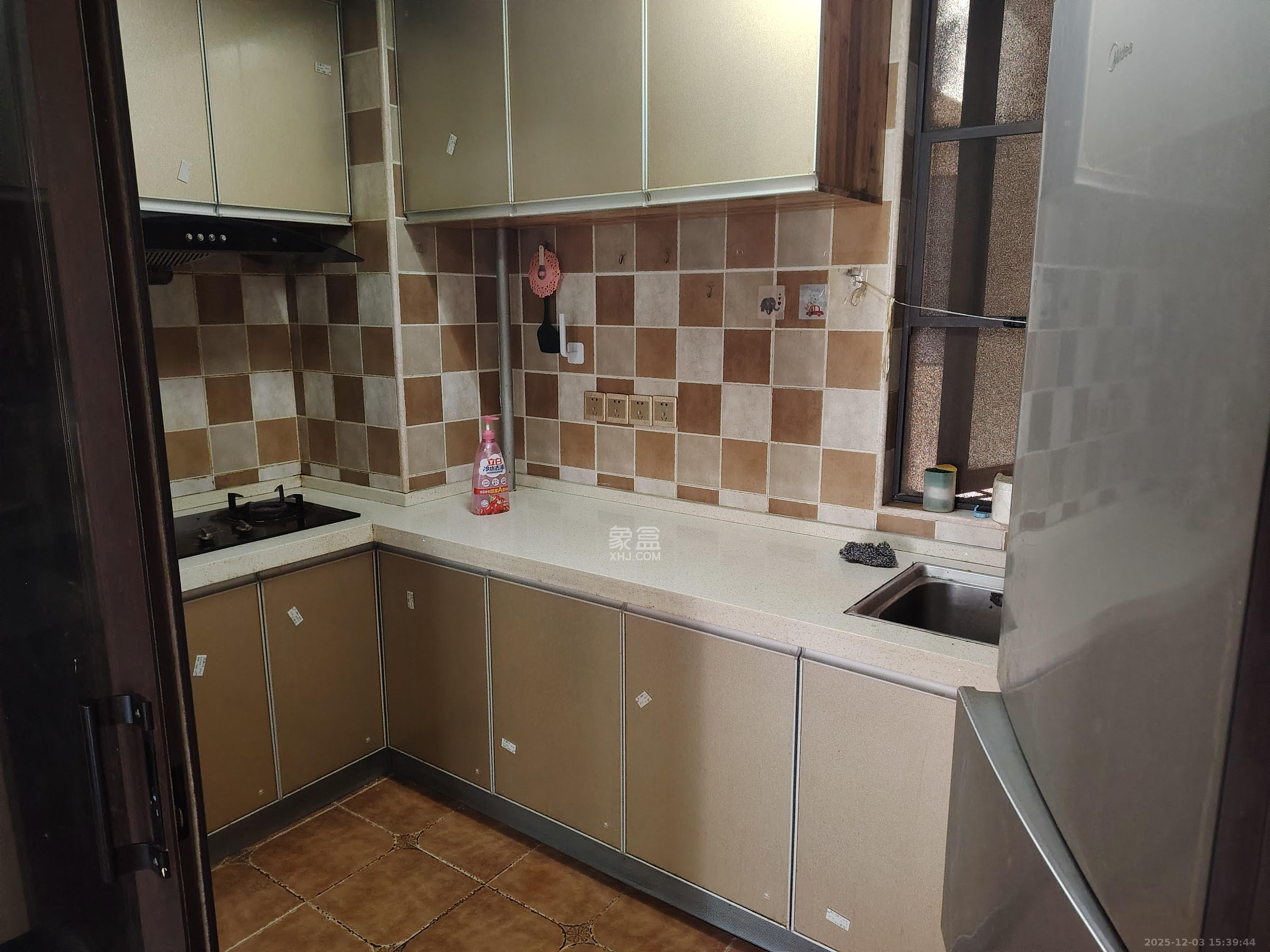 南城印象 3室2厅1卫 2200.0元/月 南城印象 3室2厅1卫 2200.0元/月室内图