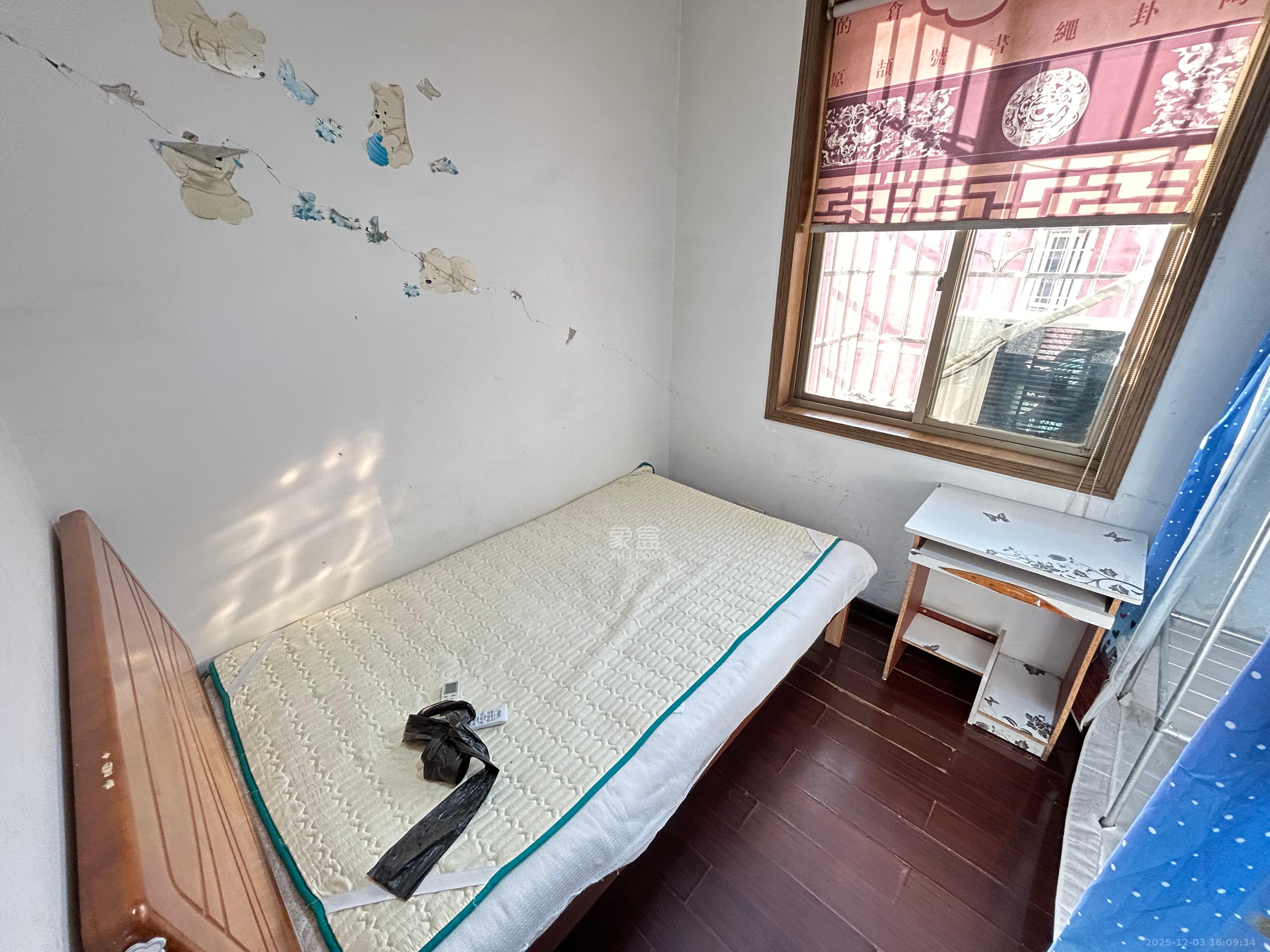 桔洲新苑(观沙岭) 3室2厅2卫 1700.0元/月 桔洲新苑(观沙岭) 3室2厅2卫 1700.0元/月室内图