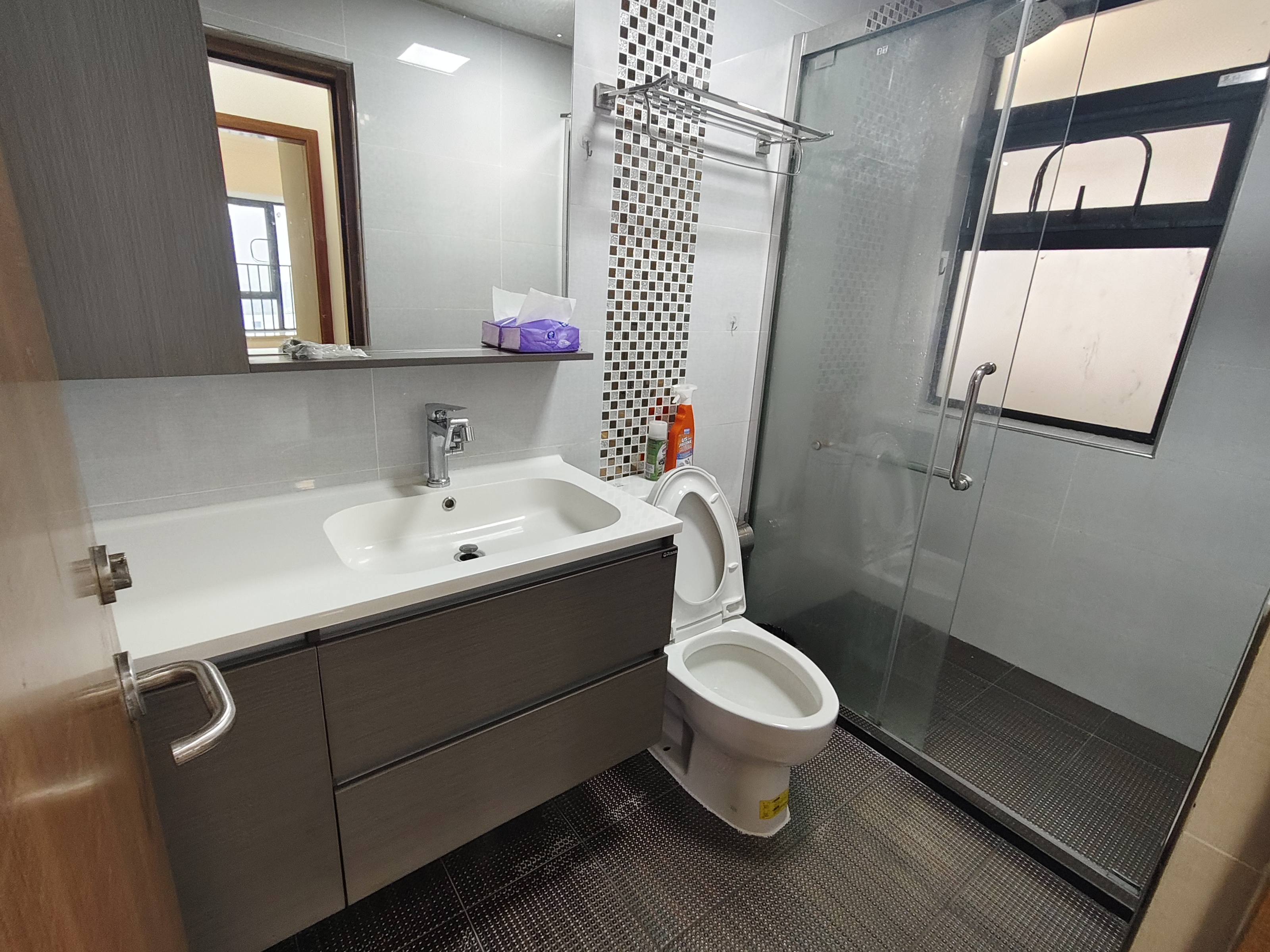 展兴汇景名城 2室2厅1卫 2000.0元/月 展兴汇景名城 2室2厅1卫 2000.0元/月室内图