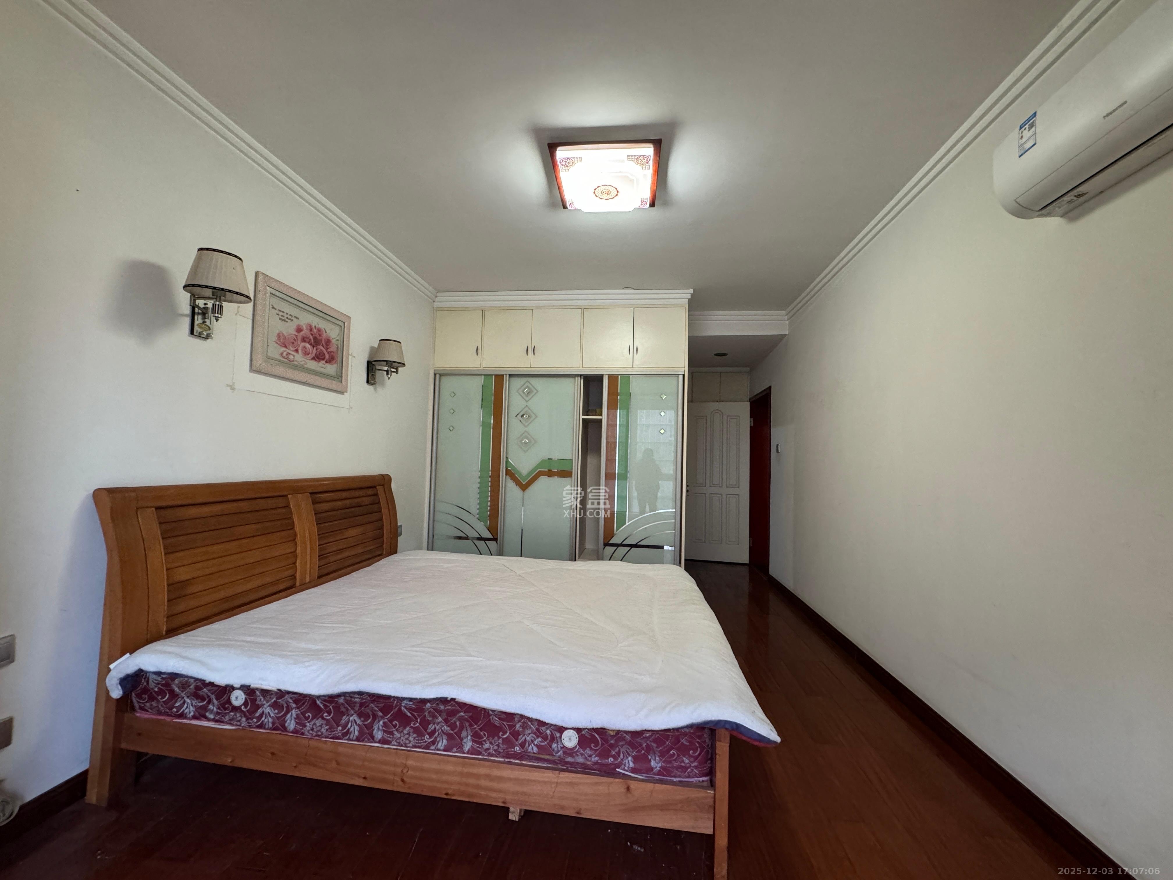 恒盛佳苑  3室2厅2卫    2200.0元/月室内图