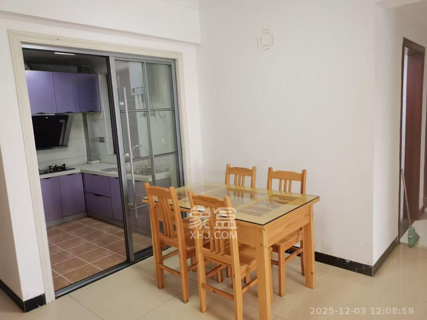 钰龙天下二期(钰龙佳园) 3室2厅2卫 2500.0元/月 钰龙天下二期(钰龙佳园) 3室2厅2卫 2500.0元/月室内图