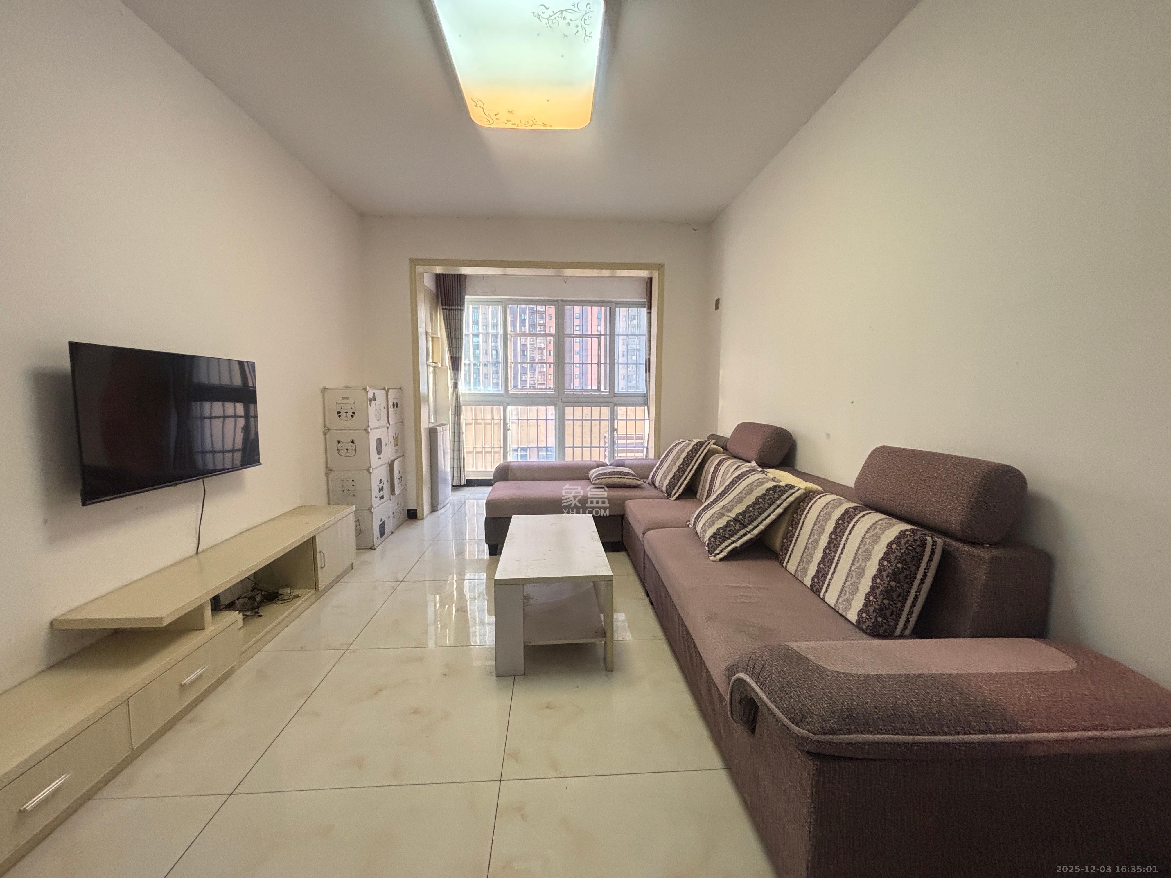 MOMA当代广场  3室2厅1卫    1900.0元/月