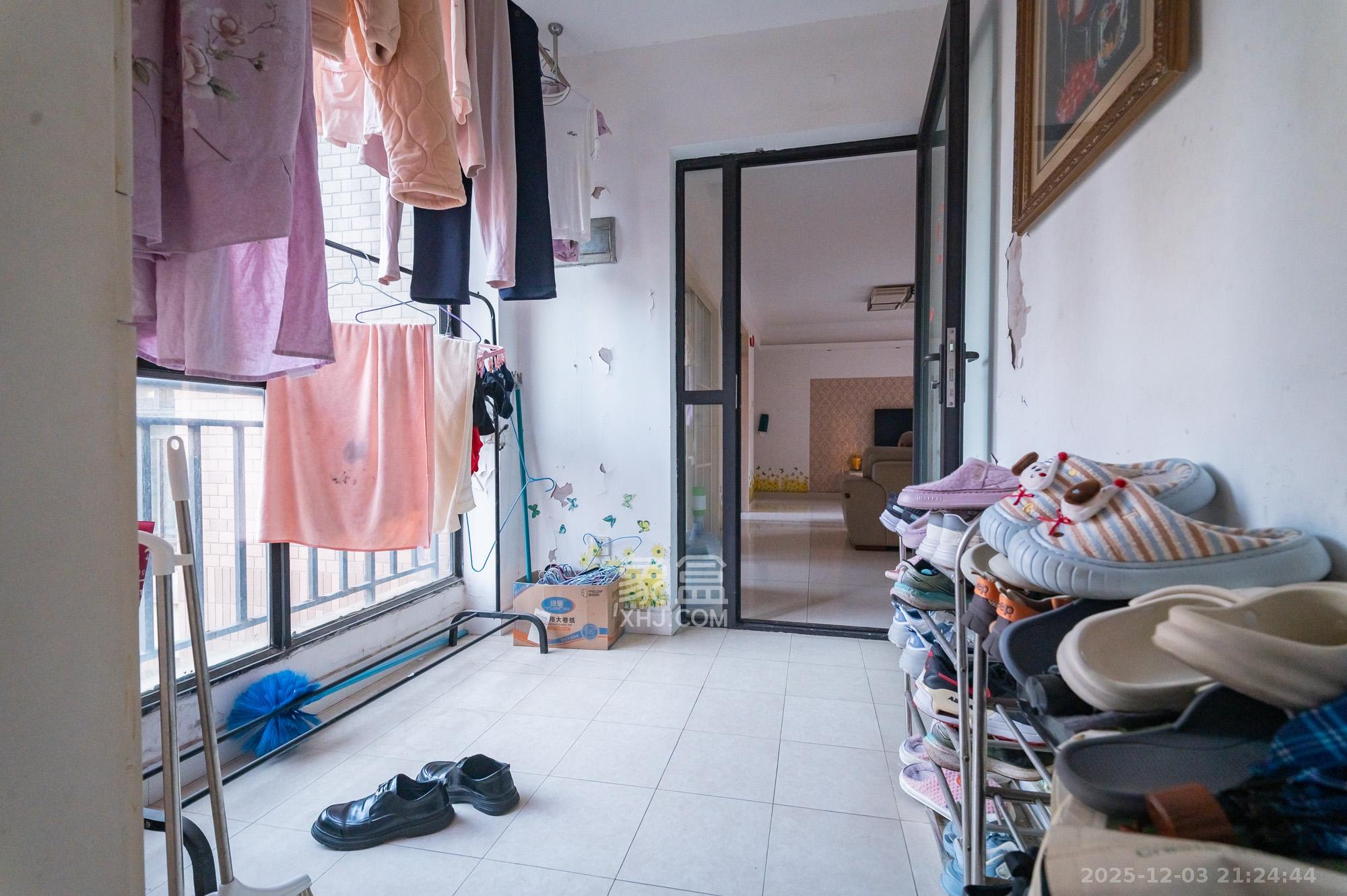 华润凤凰城一期  3室2厅1卫    59.0万其他