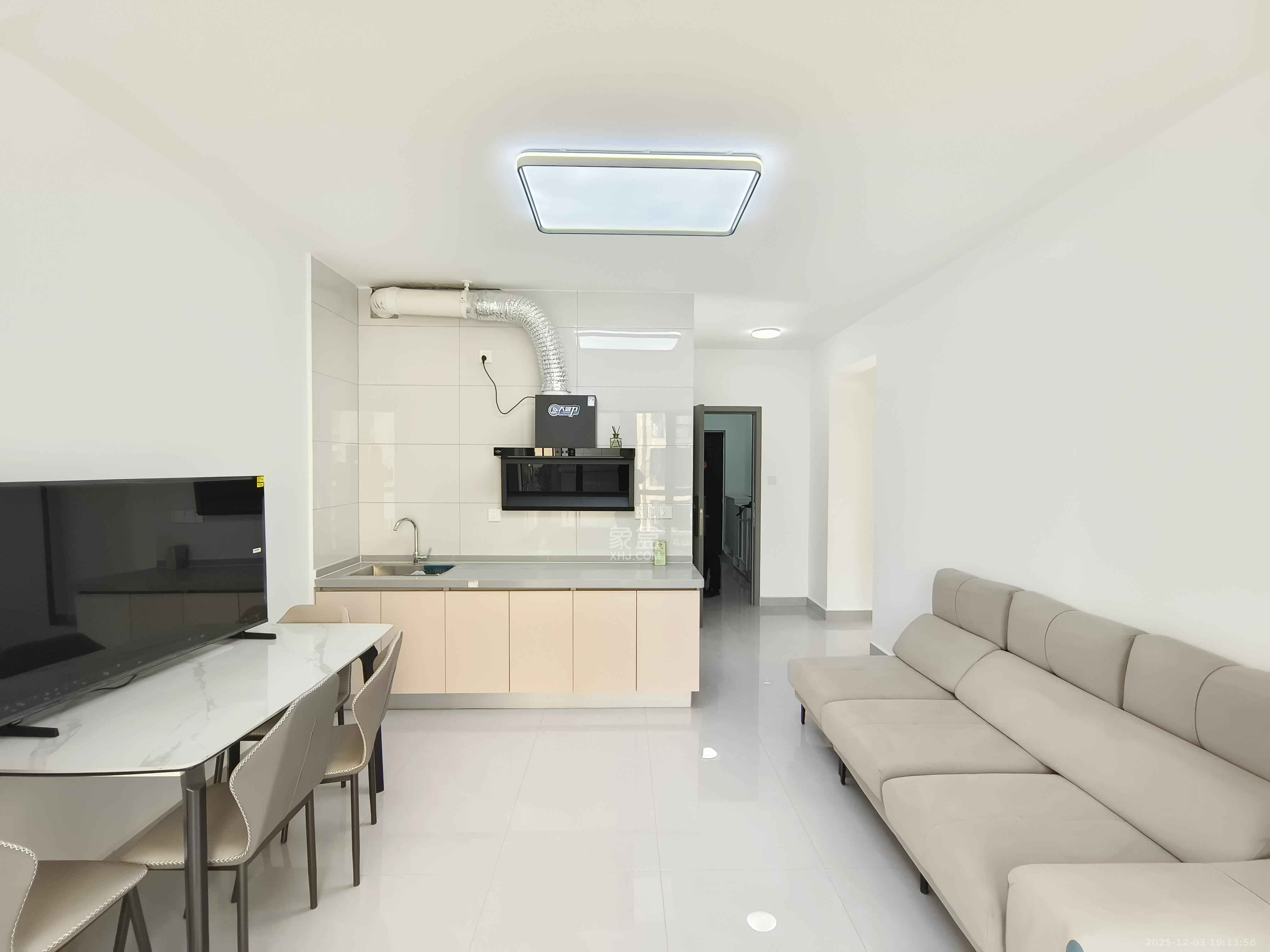 明发阅江悦府  3室2厅1卫    2000.0元/月室内图