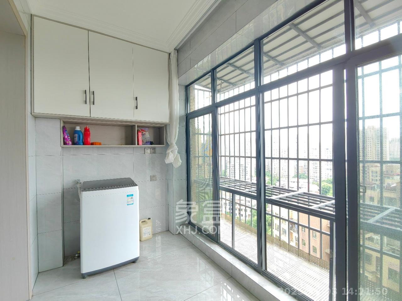 深业睿城 3室2厅2卫 2500.0元/月 深业睿城 3室2厅2卫 2500.0元/月室内图