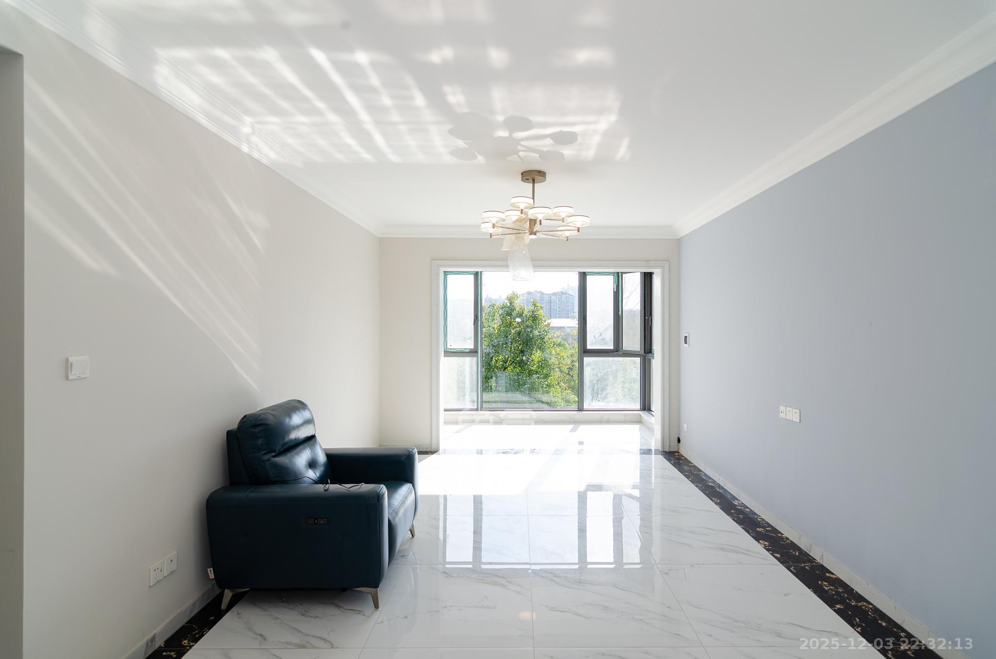 碧桂园高尔夫花园  4室2厅2卫    90.0万