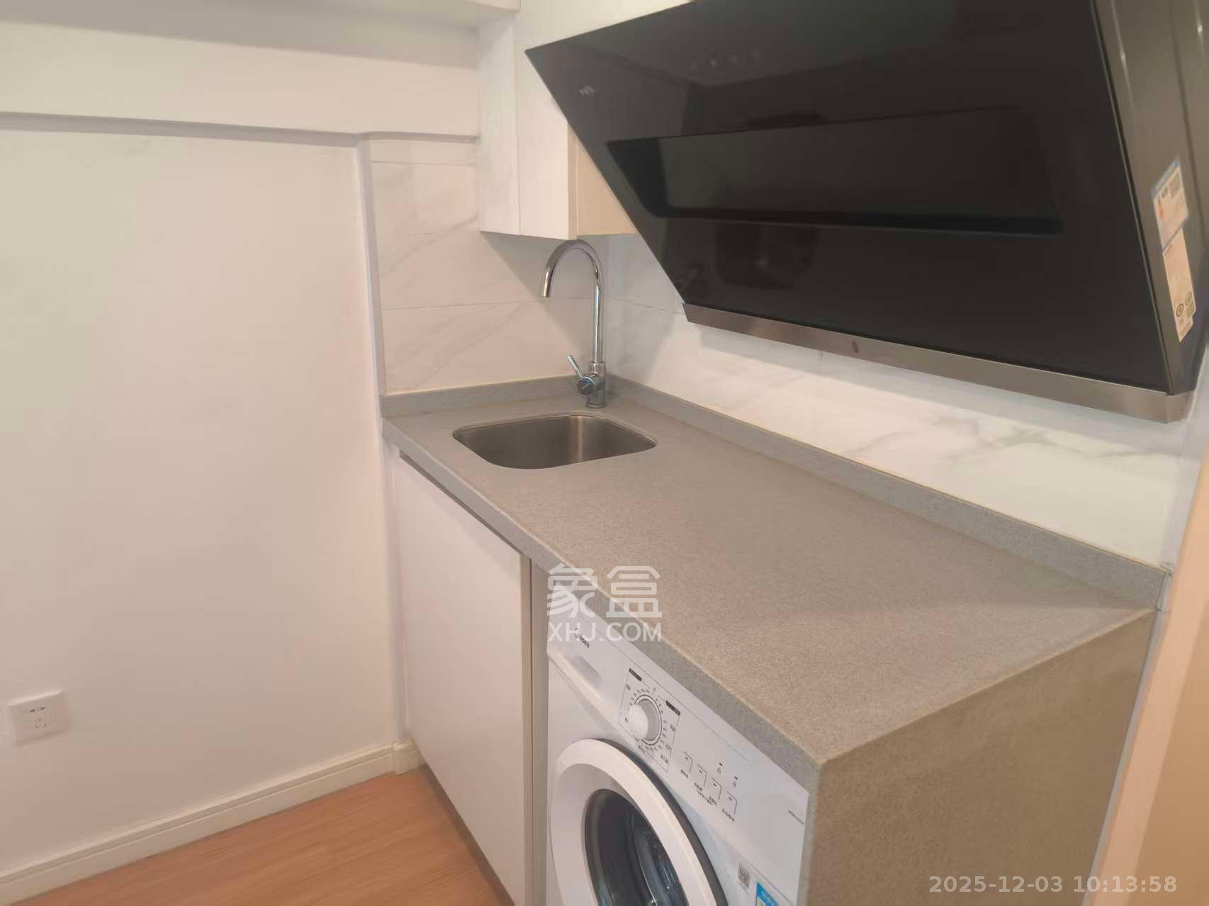 卓越江岸 2室2厅2卫 2400.0元/月 卓越江岸 2室2厅2卫 2400.0元/月室内图