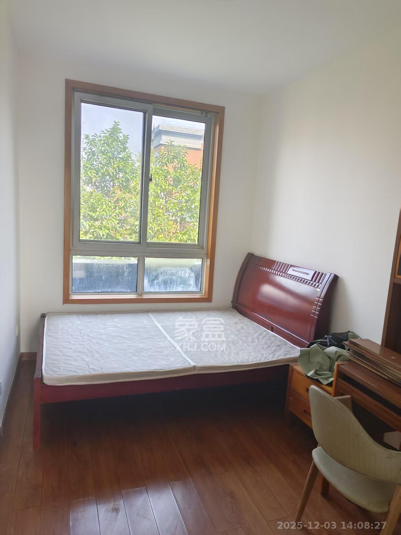 山水湾 3室2厅1卫 1200.0元/月 山水湾 3室2厅1卫 1200.0元/月室内图