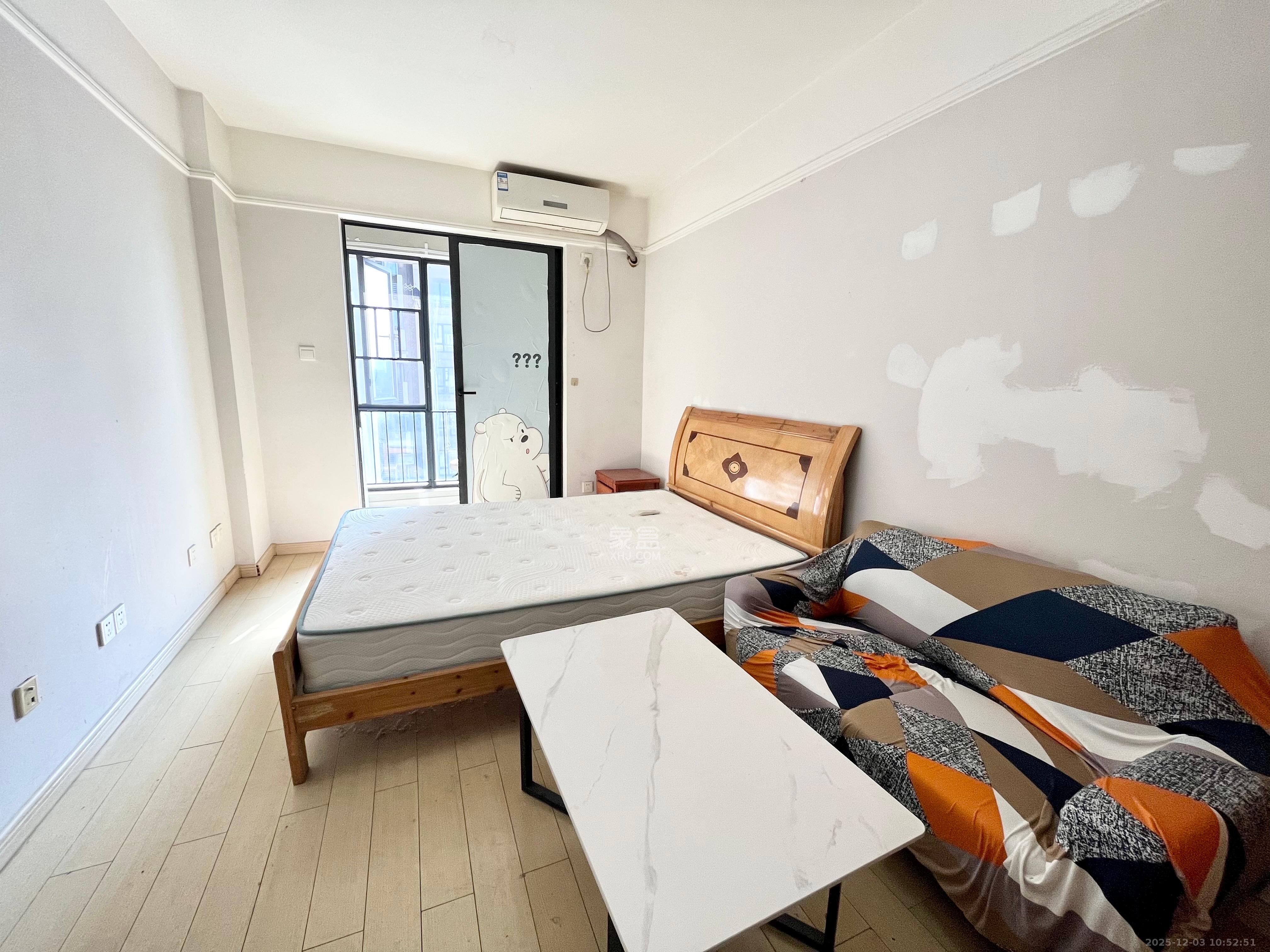 万科城  1室1厅1卫    1350.0元/月室内图