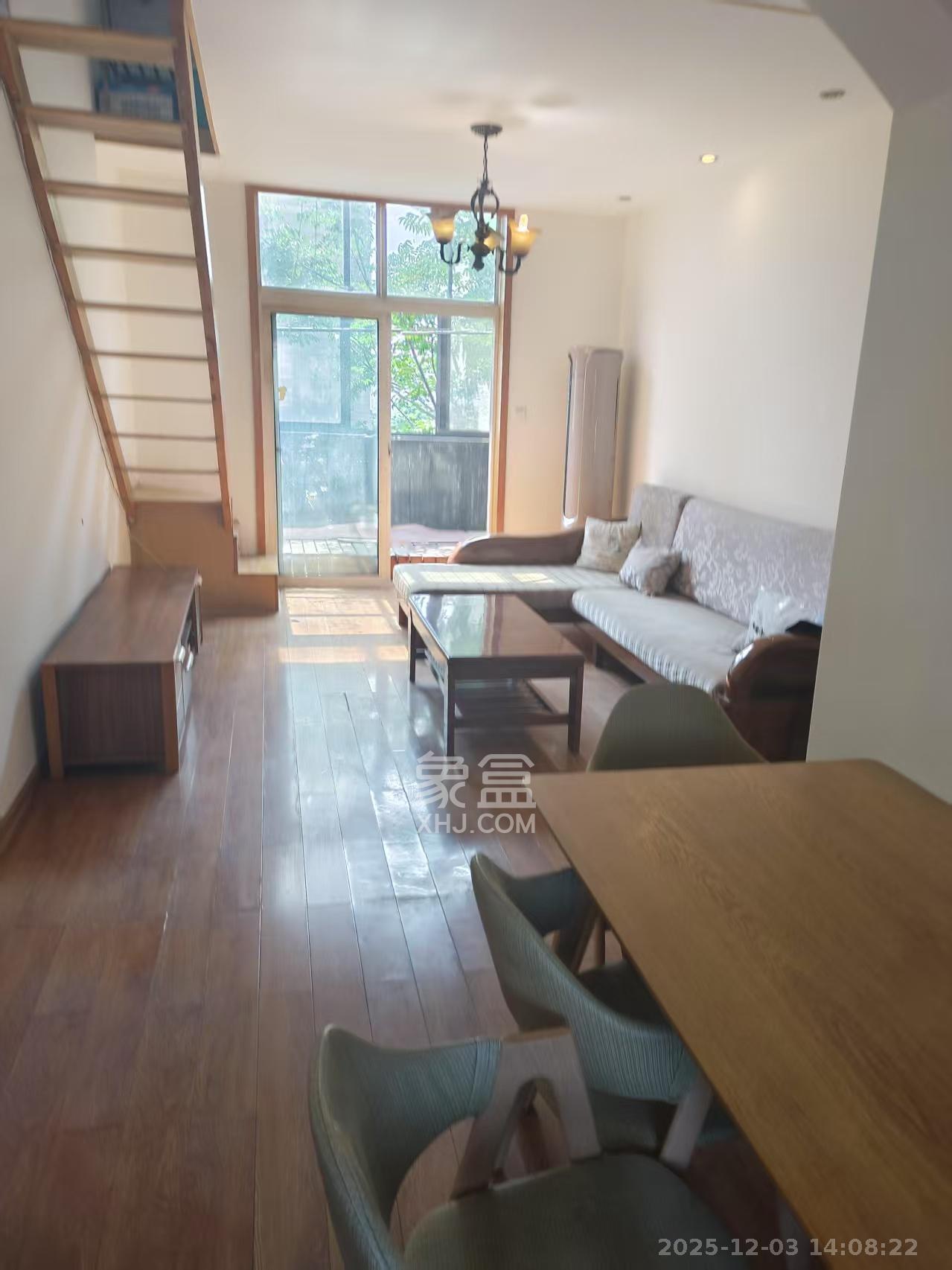 山水湾 3室2厅1卫 1200.0元/月 山水湾 3室2厅1卫 1200.0元/月室内图