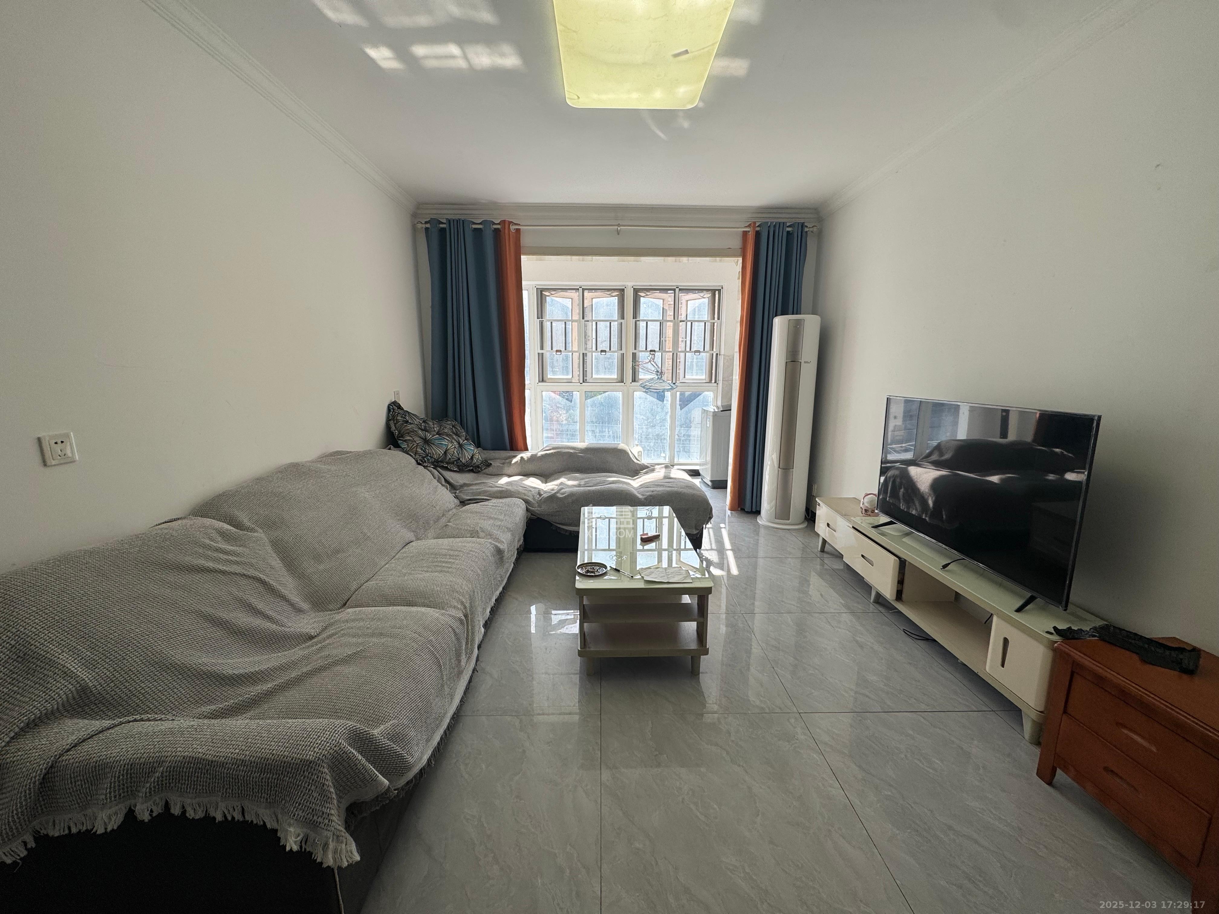 荣盛花语城  3室2厅1卫    1800.0元/月