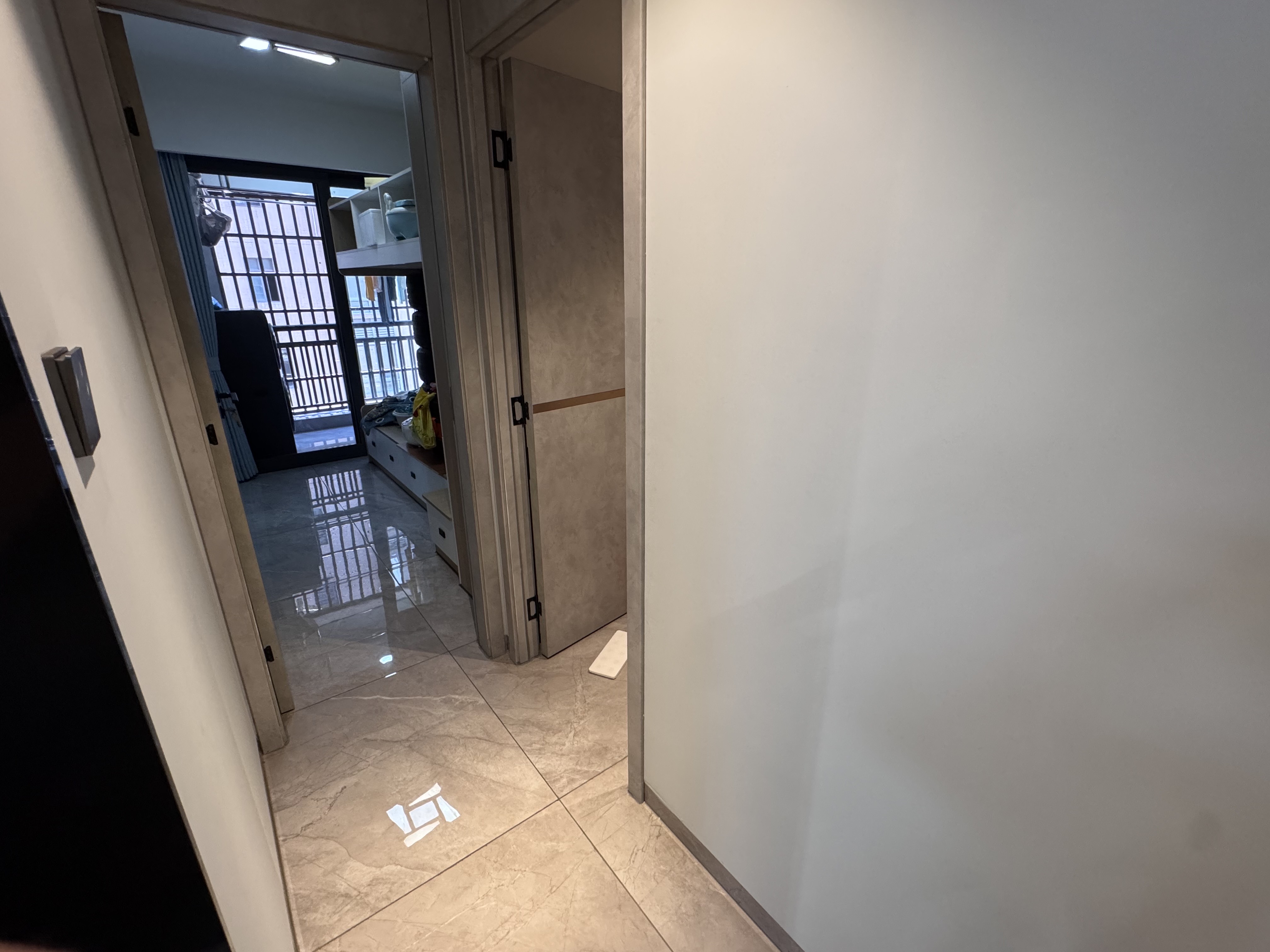 国贸城市花园  3室2厅2卫    250.0万