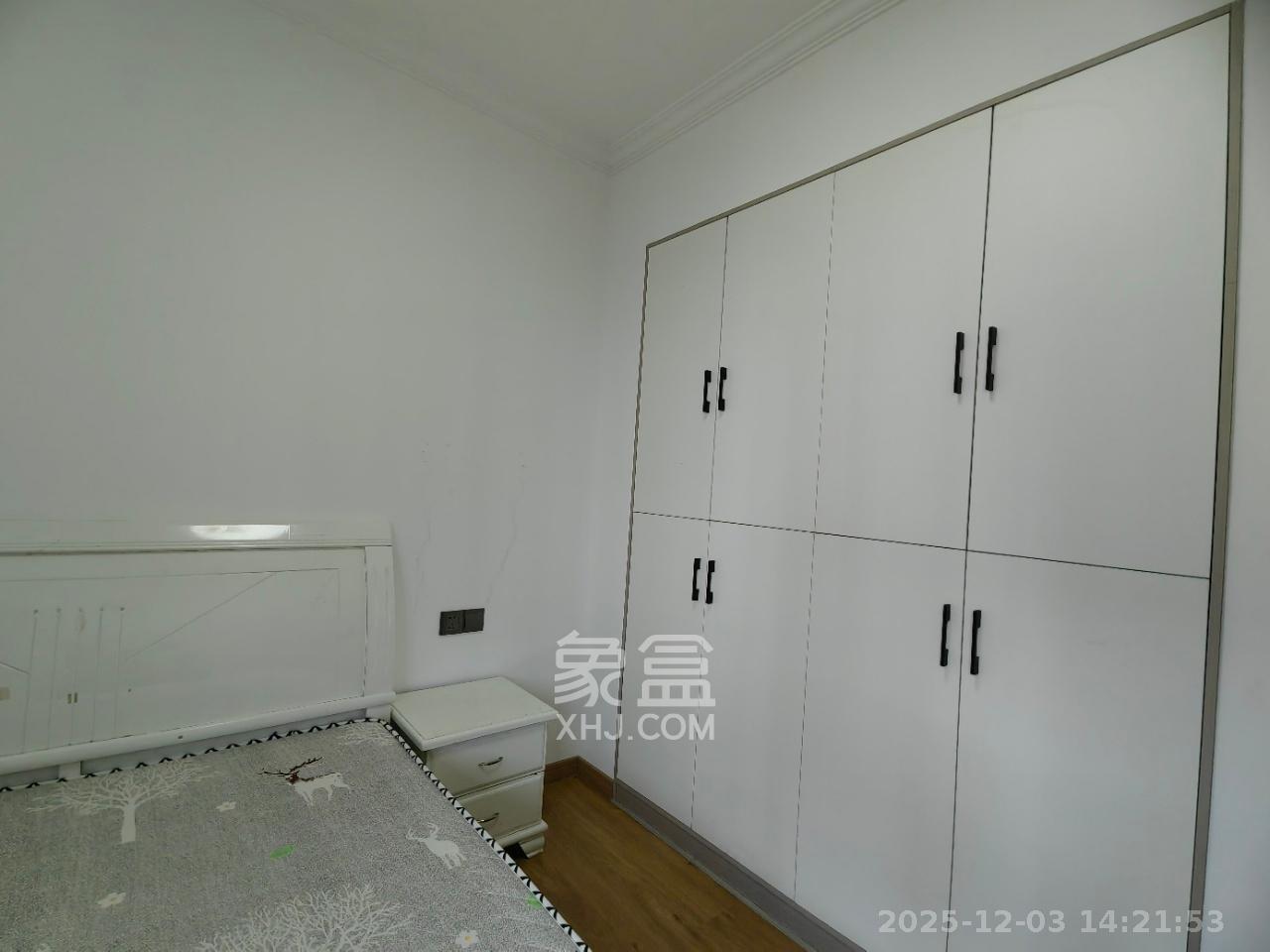 深业睿城 3室2厅2卫 2500.0元/月 深业睿城 3室2厅2卫 2500.0元/月室内图