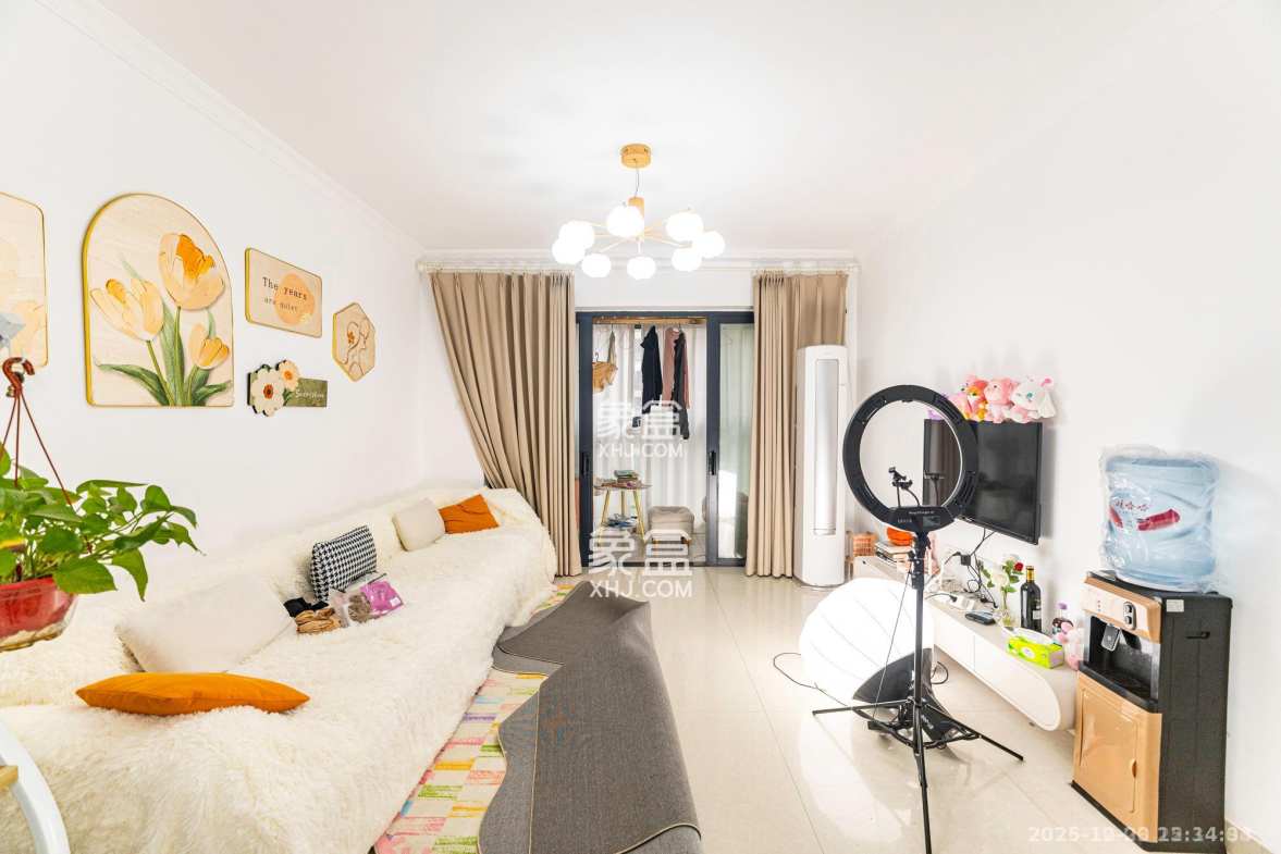 蓝山郡 3室2厅1卫 1900.0元/月 蓝山郡 3室2厅1卫 1900.0元/月室内图