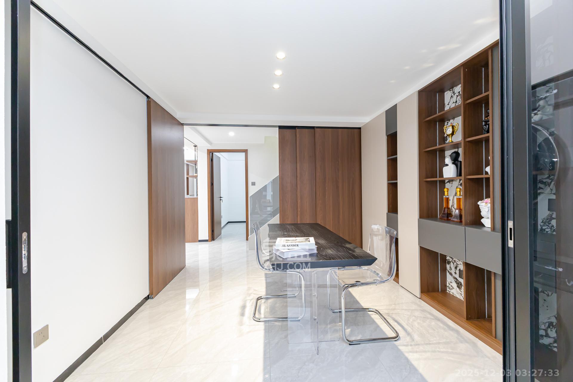 越秀湘江星汇城二期  4室2厅2卫    129.8万卧室