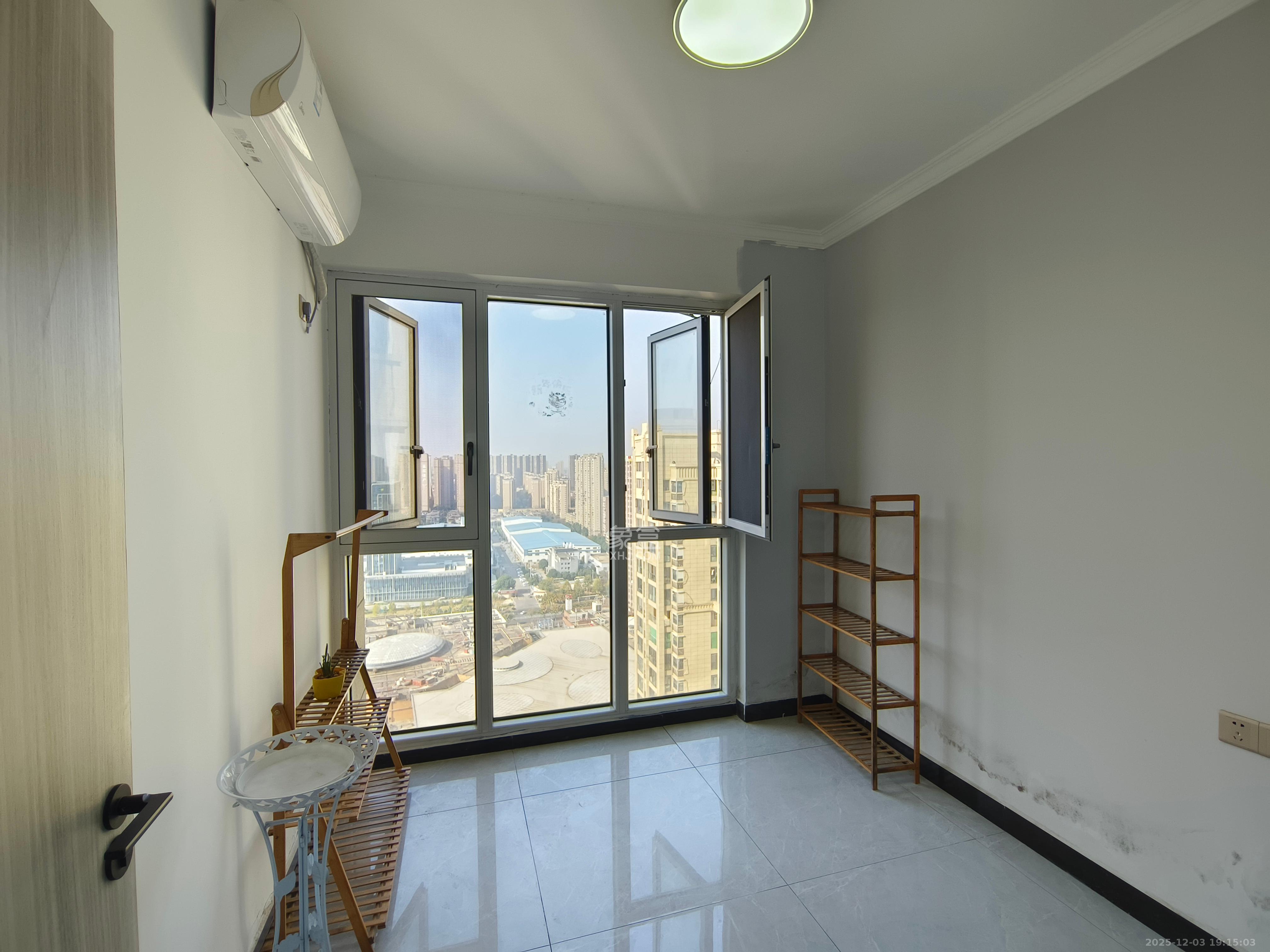 明发阅江悦府  3室2厅1卫    2400.0元/月室内图