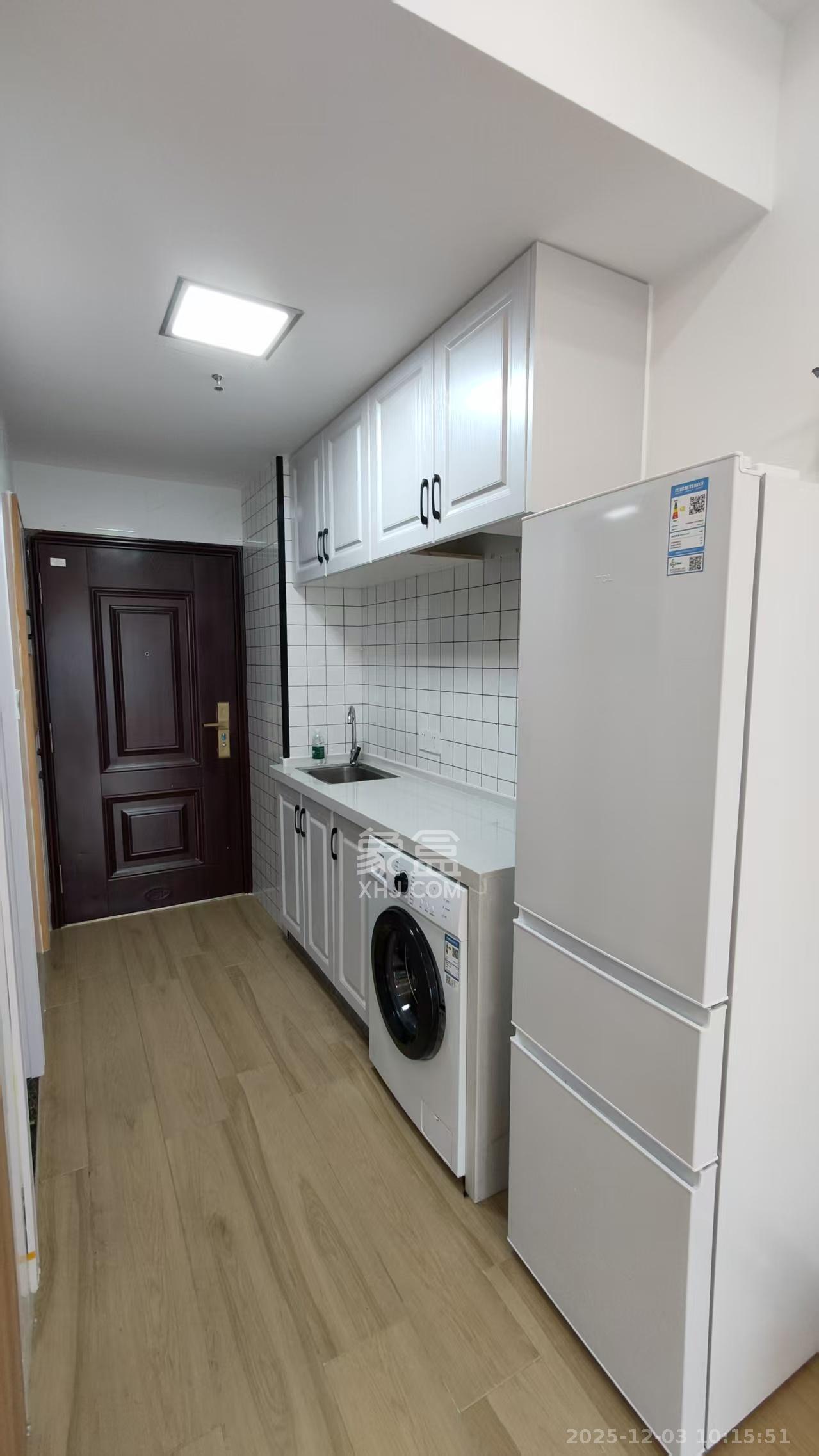 润和国际广场 1室1厅1卫 1800.0元/月 润和国际广场 1室1厅1卫 1800.0元/月室内图