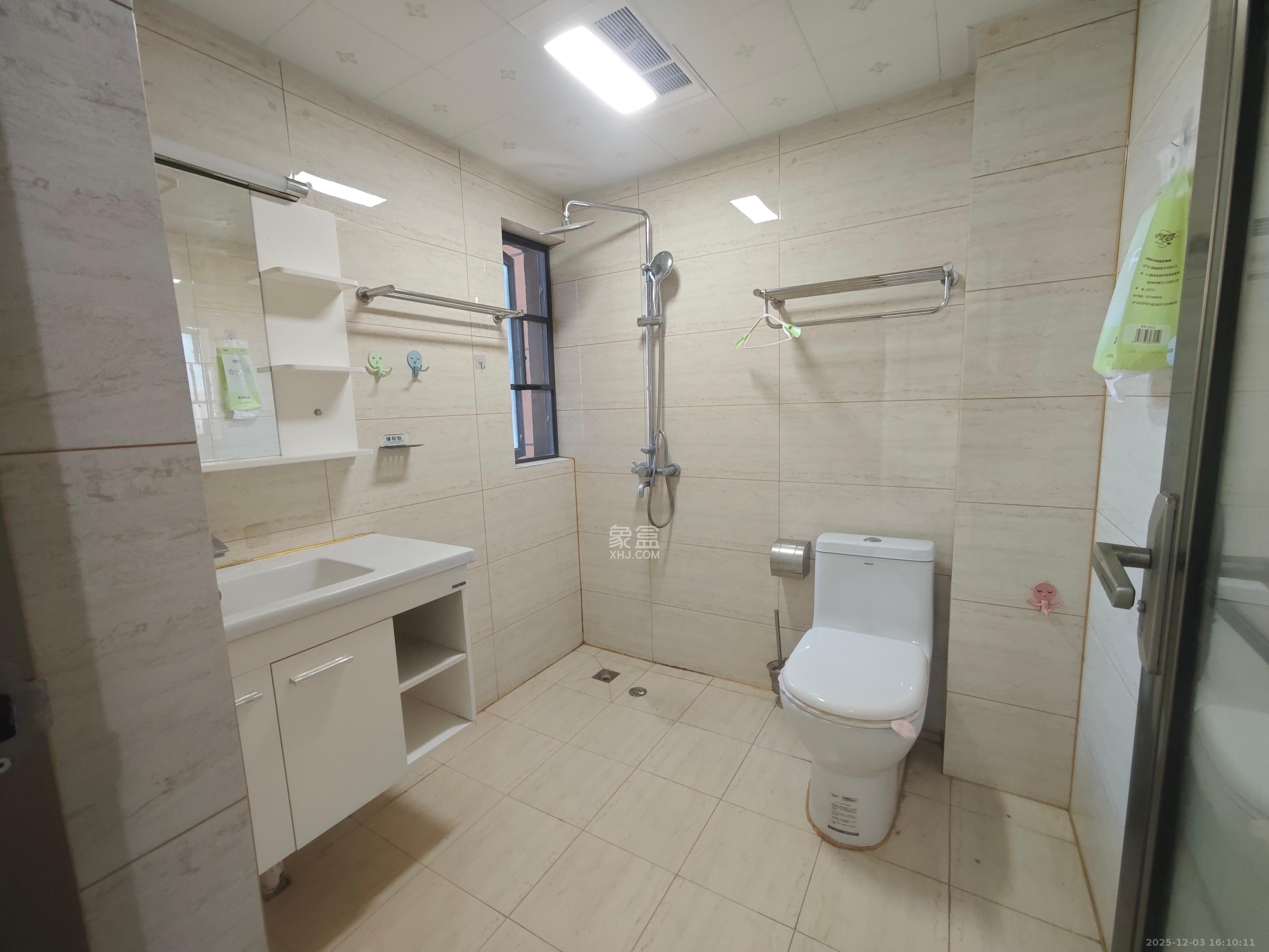 中建江山壹号 4室2厅2卫 15800.0元/月 中建江山壹号 4室2厅2卫 15800.0元/月室内图