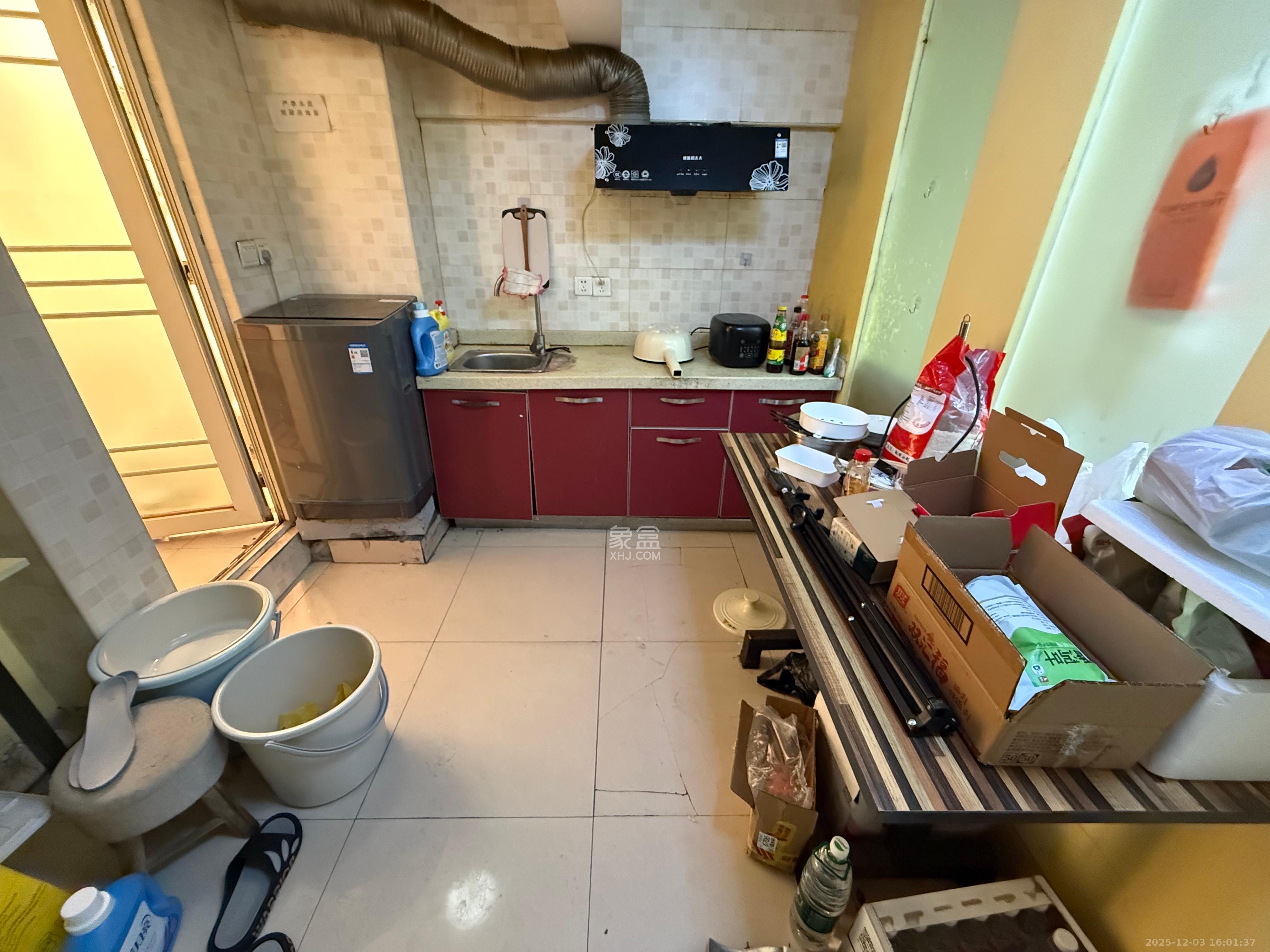 融圣国际 1室1厅1卫 1000.0元/月 融圣国际 1室1厅1卫 1000.0元/月室内图