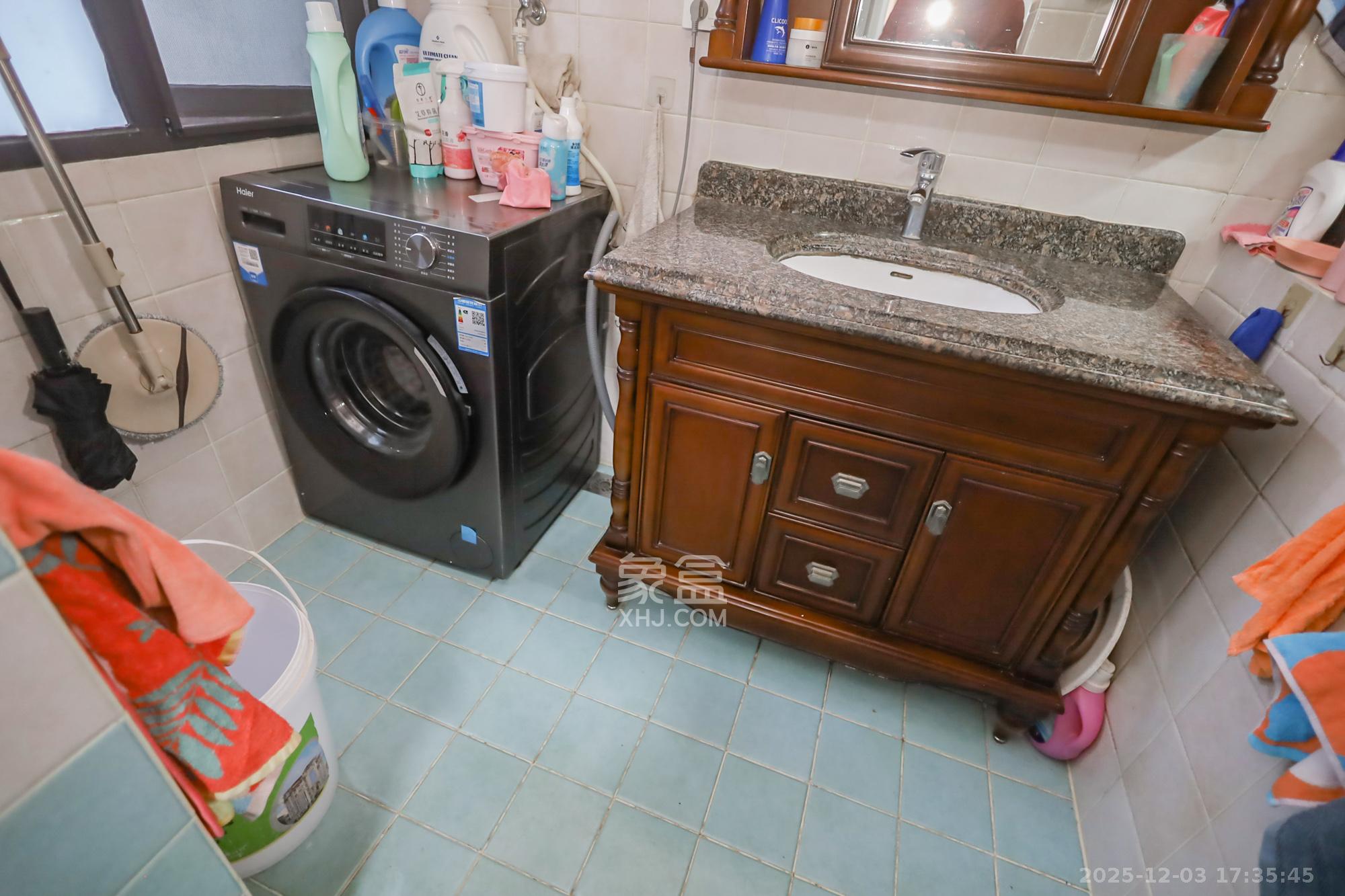 世茂铂翠湾一期 3室1厅1卫 140.0万 世茂铂翠湾一期 3室1厅1卫 140.0万卫生间