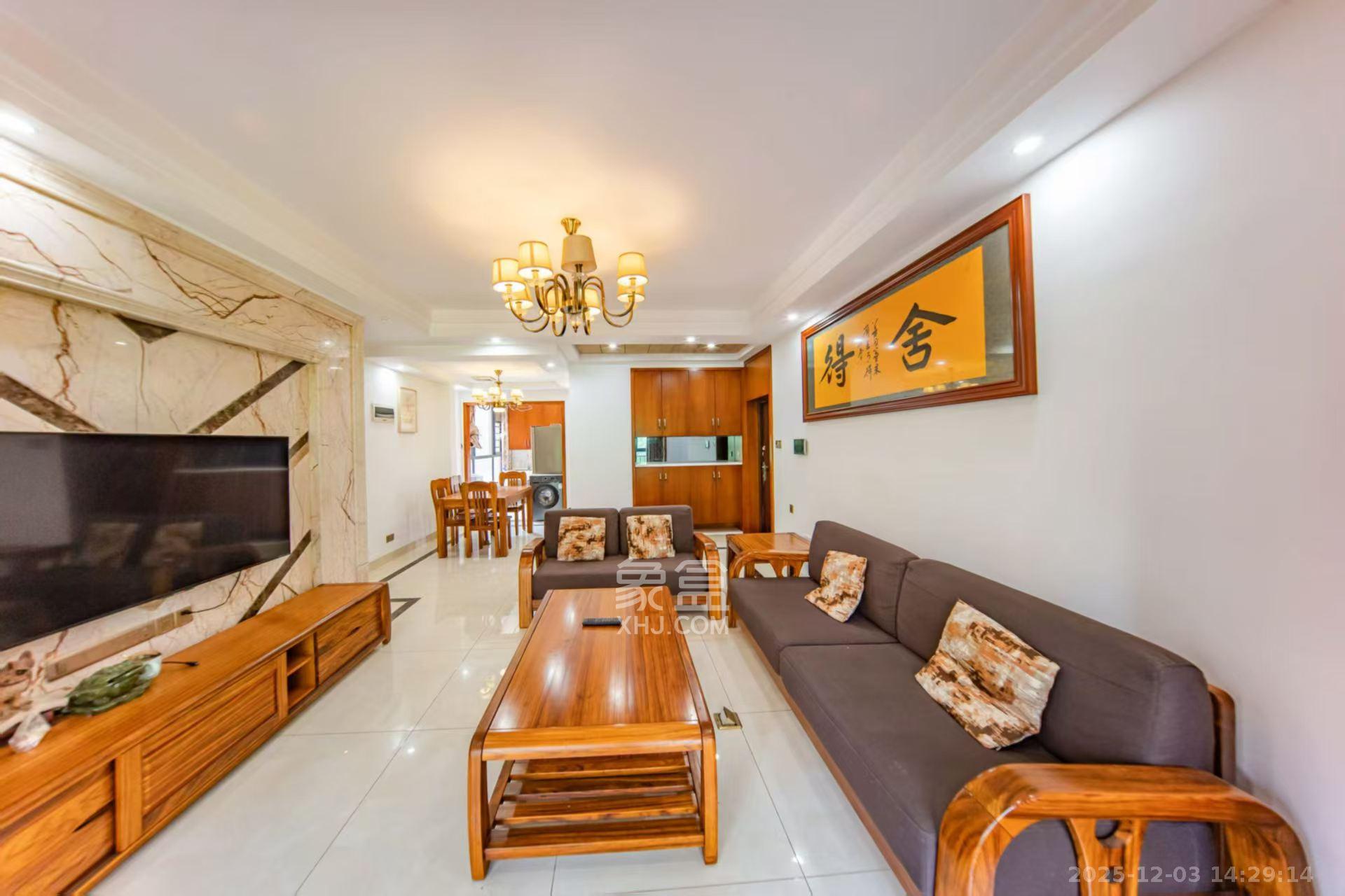 金鼎公园尚 3室2厅2卫 2200.0元/月 金鼎公园尚 3室2厅2卫 2200.0元/月室内图