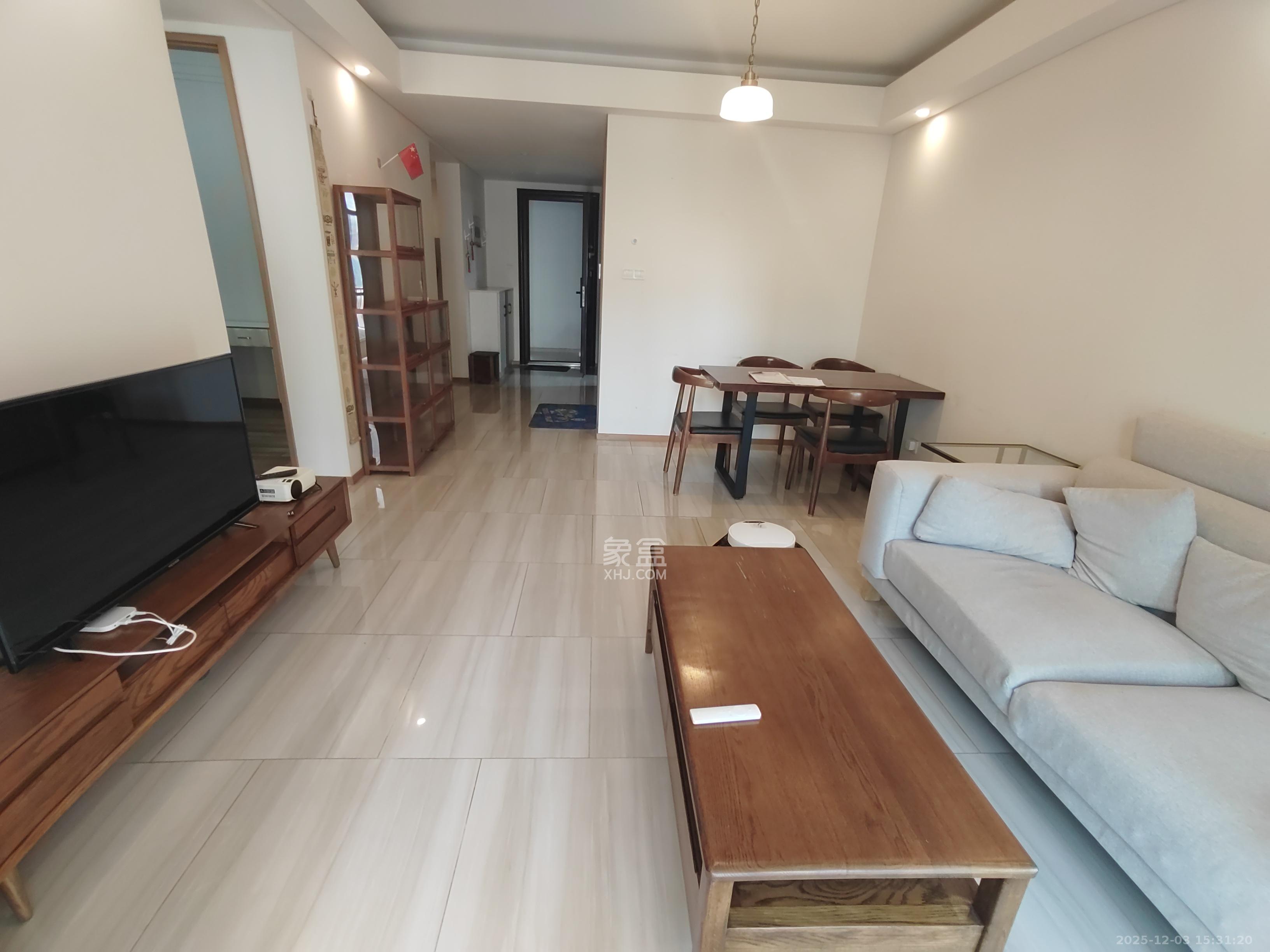 阳光100一期、四五期 3室2厅1卫 2800.0元/月 阳光100一期、四五期 3室2厅1卫 2800.0元/月室内图