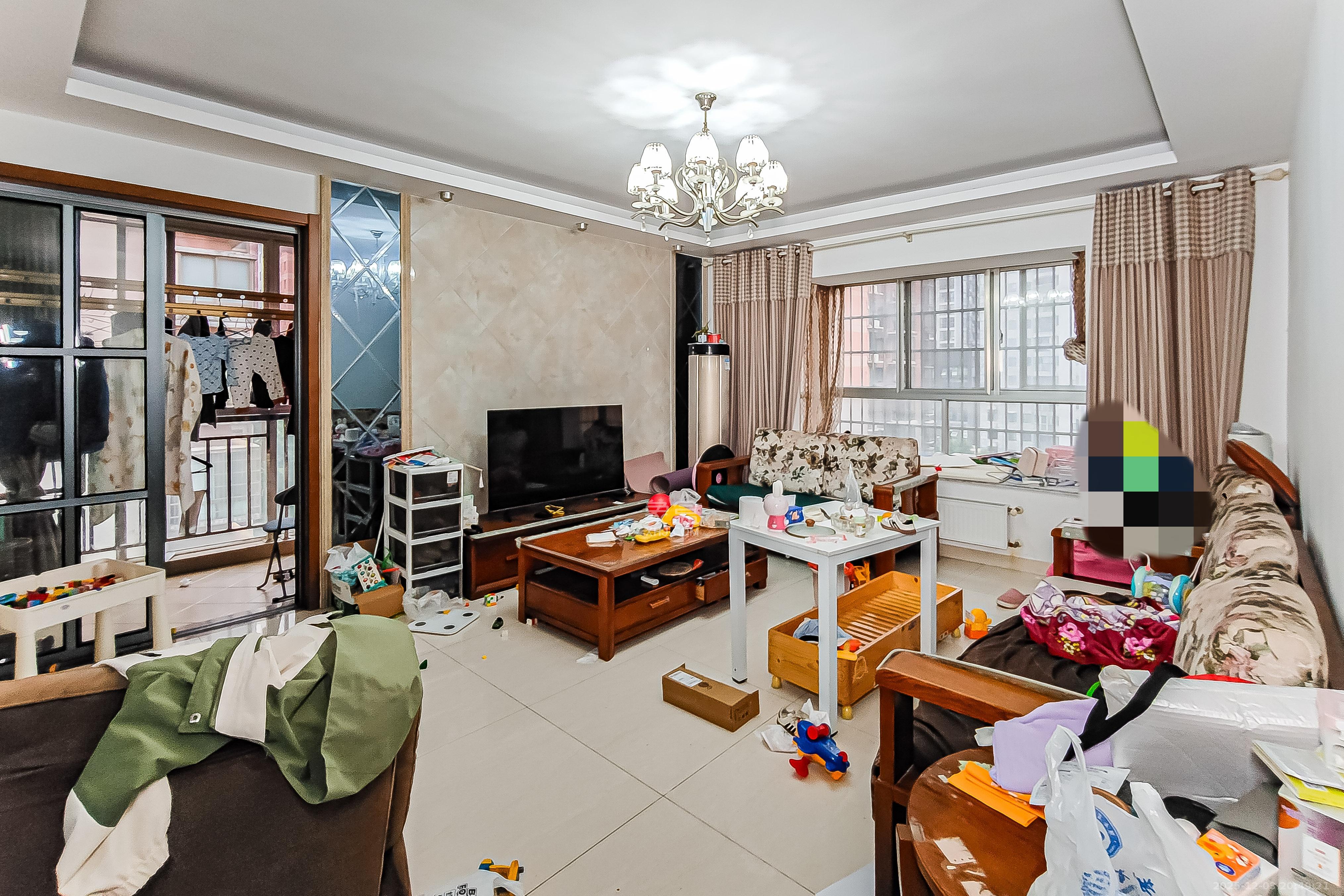 宏泽佳园 3室2厅1卫 180.0万 宏泽佳园 3室2厅1卫 180.0万客厅