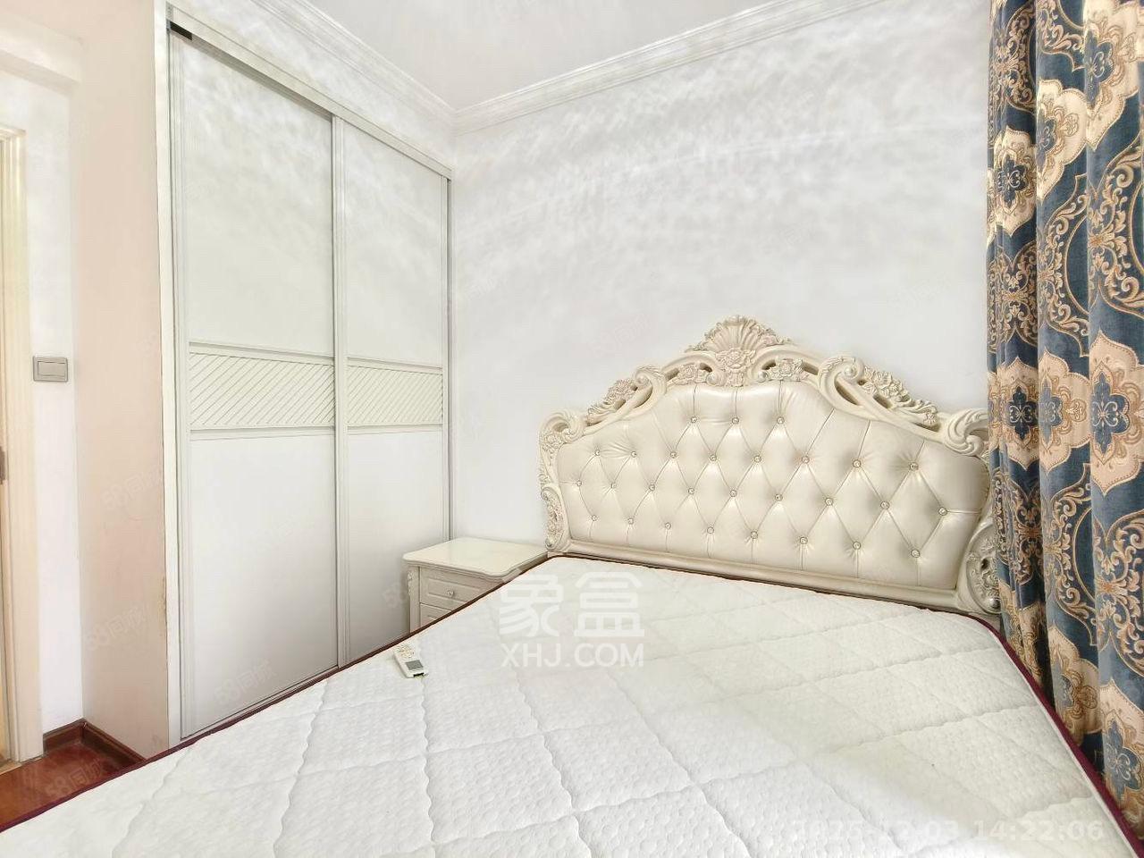 南山雍江汇(滨江国际新城) 3室2厅2卫 3600.0元/月 南山雍江汇(滨江国际新城) 3室2厅2卫 3600.0元/月室内图