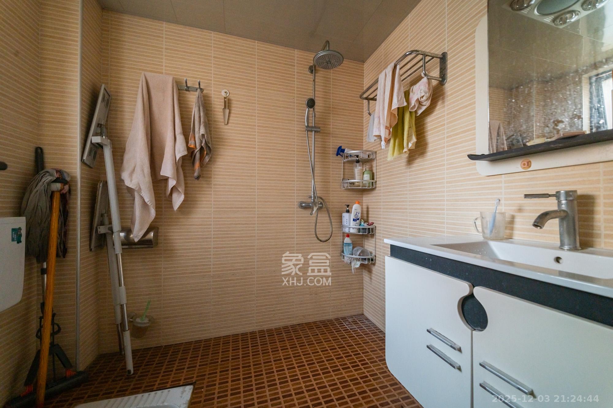 华润凤凰城一期 3室2厅1卫 59.0万 华润凤凰城一期 3室2厅1卫 59.0万卫生间