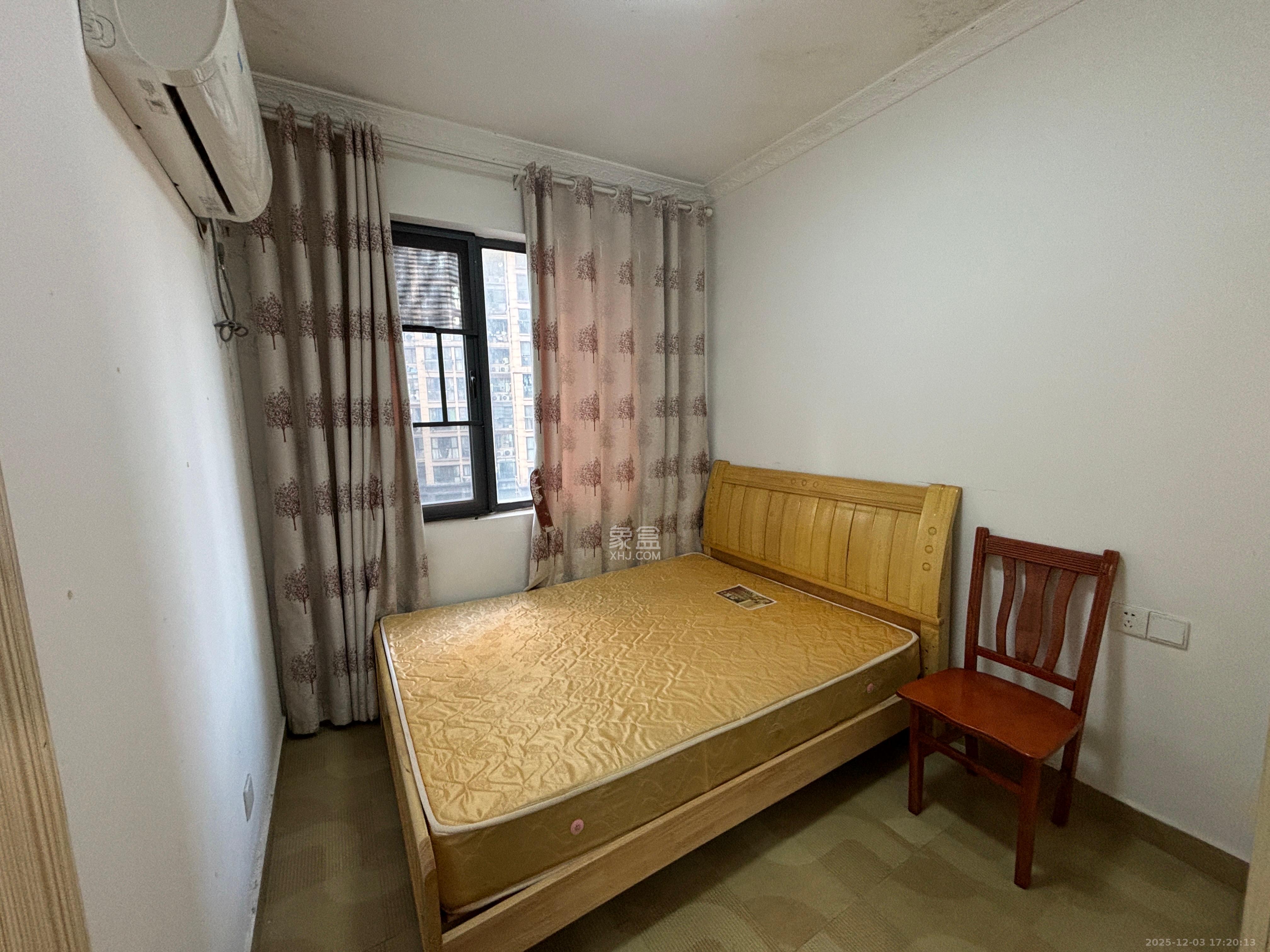 荣盛花语馨苑 1室2厅1卫 2000.0元/月 荣盛花语馨苑 1室2厅1卫 2000.0元/月室内图