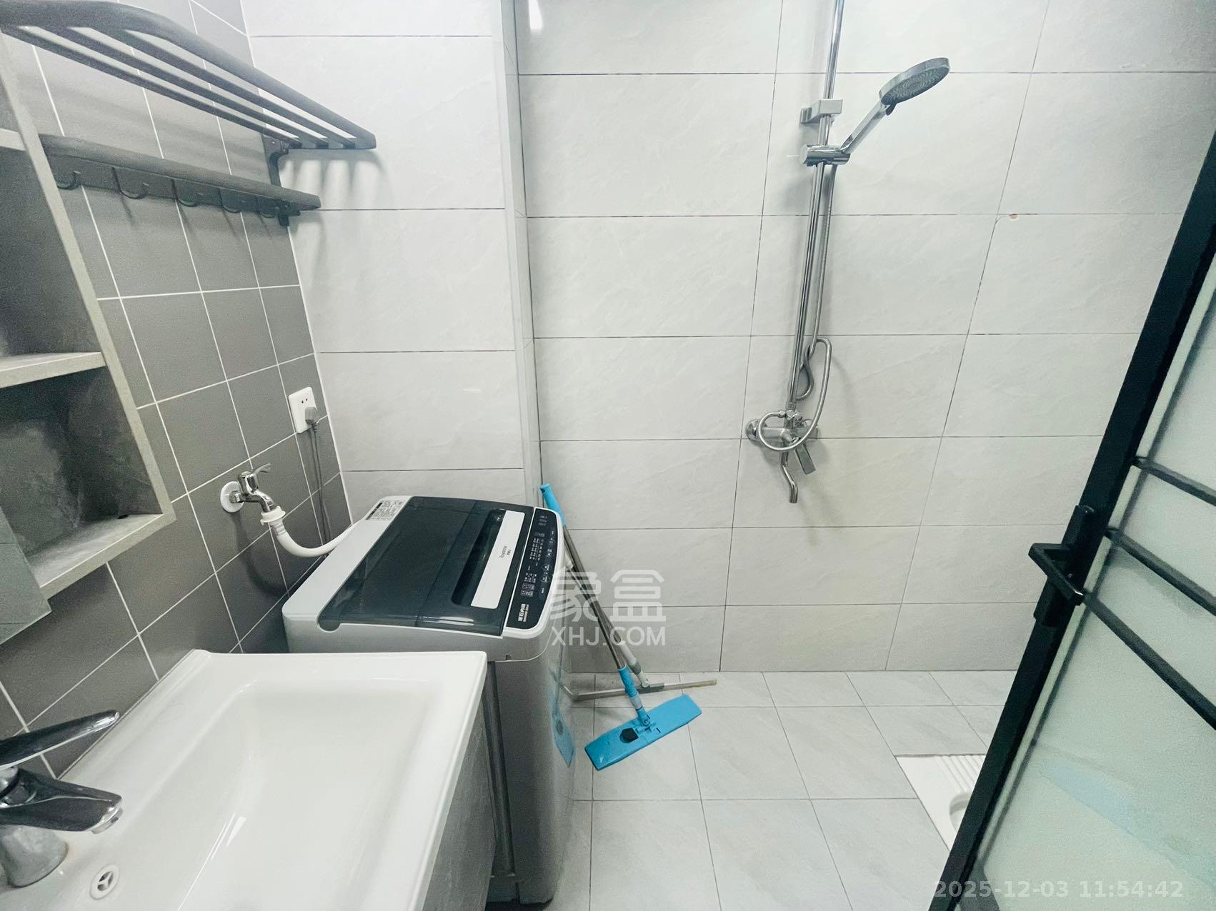 奥园城市天骄一期  1室1厅1卫    1600.0元/月室内图