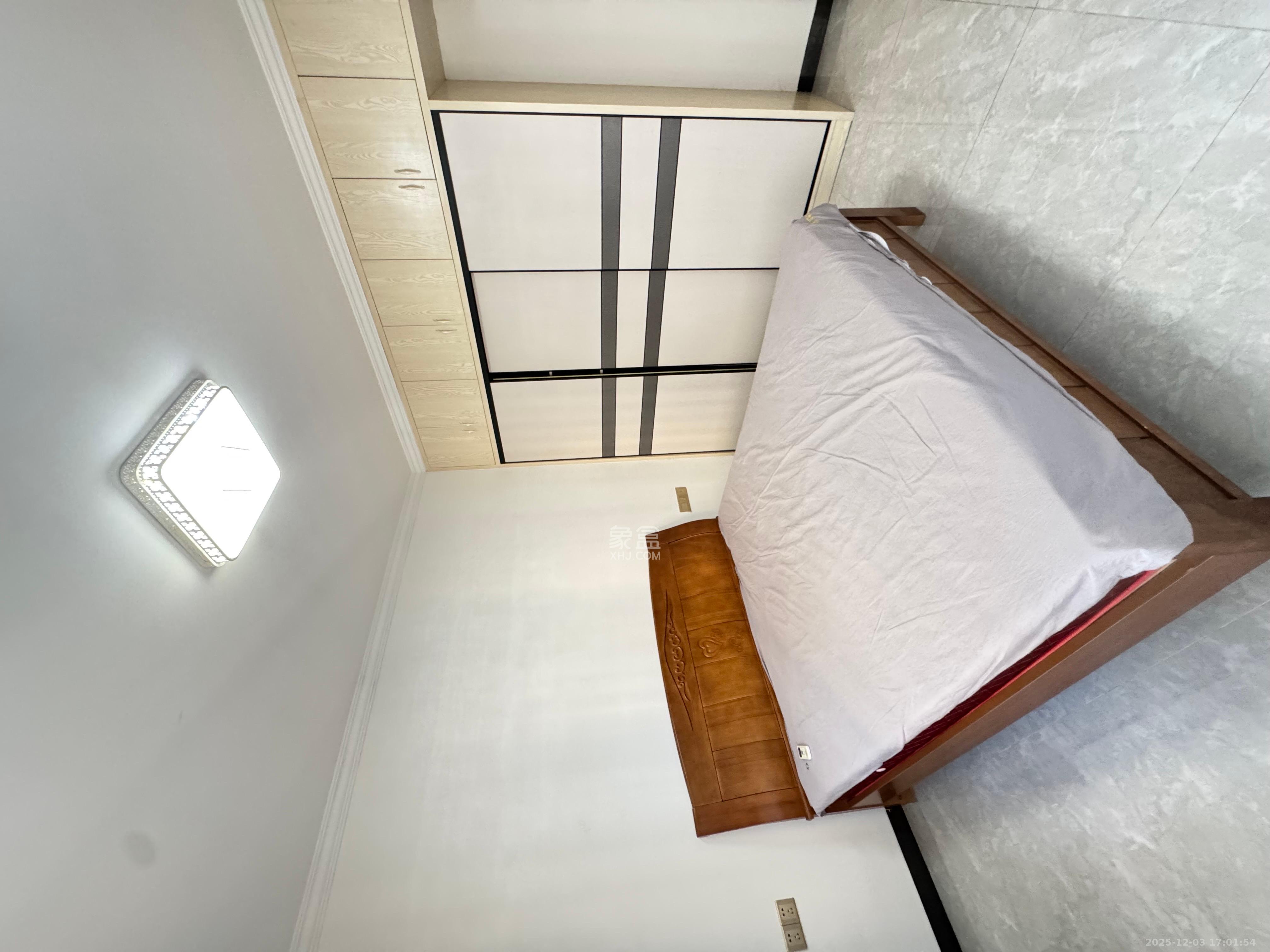 星城新宇颐景苑 3室2厅1卫 2600.0元/月 星城新宇颐景苑 3室2厅1卫 2600.0元/月室内图