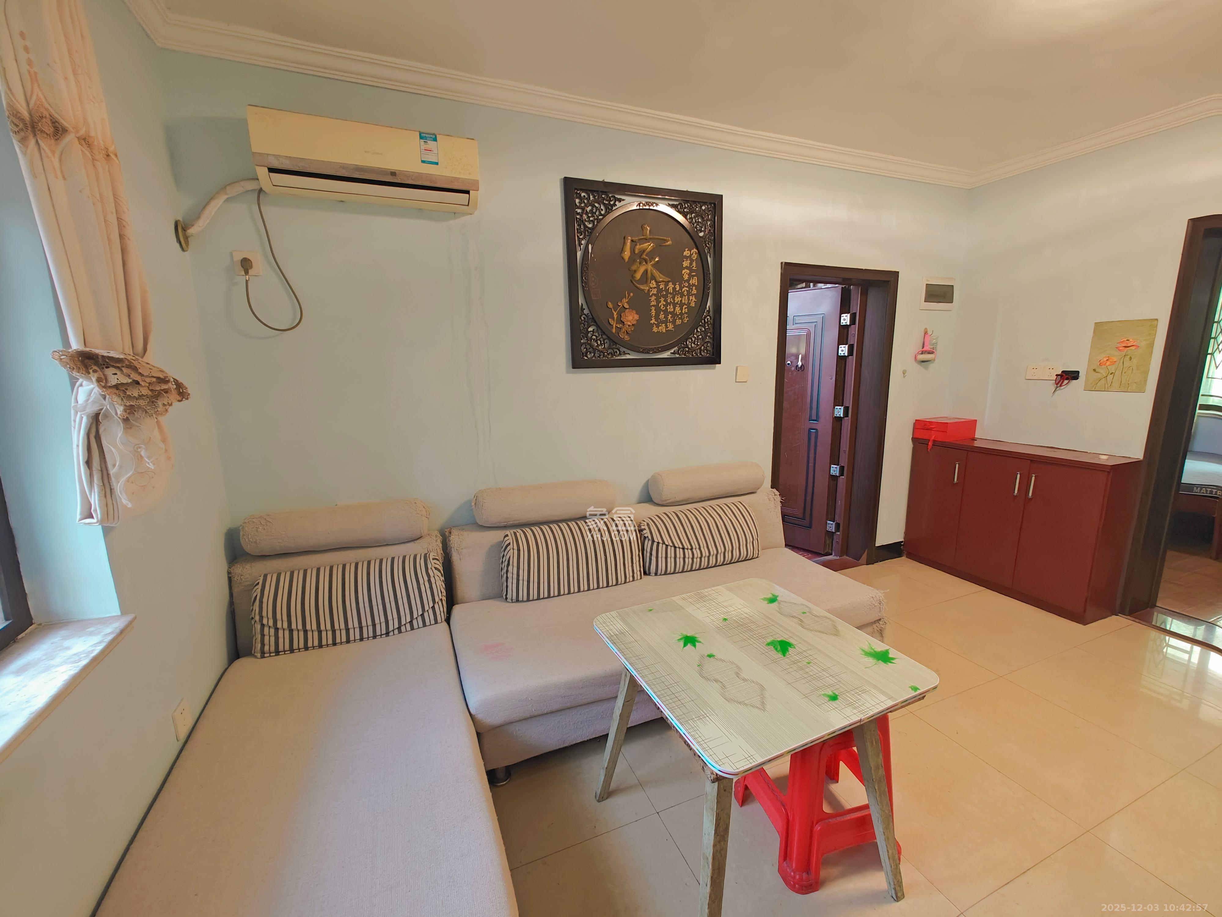 营盘东路、营盘西路散盘  1室0厅0卫    2200.0元/月室内图