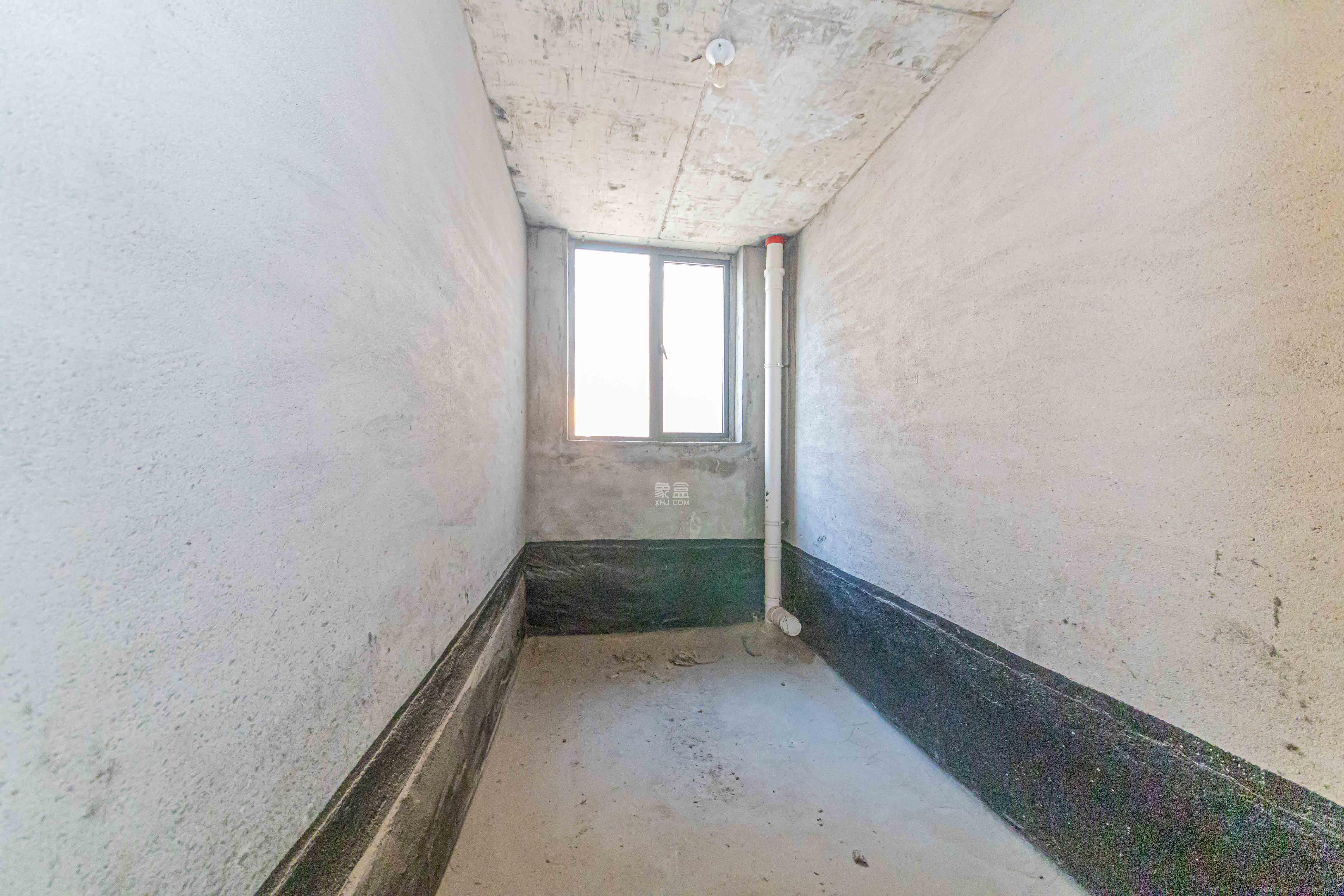 九峰远见 4室2厅2卫 230.0万 九峰远见 4室2厅2卫 230.0万卫生间