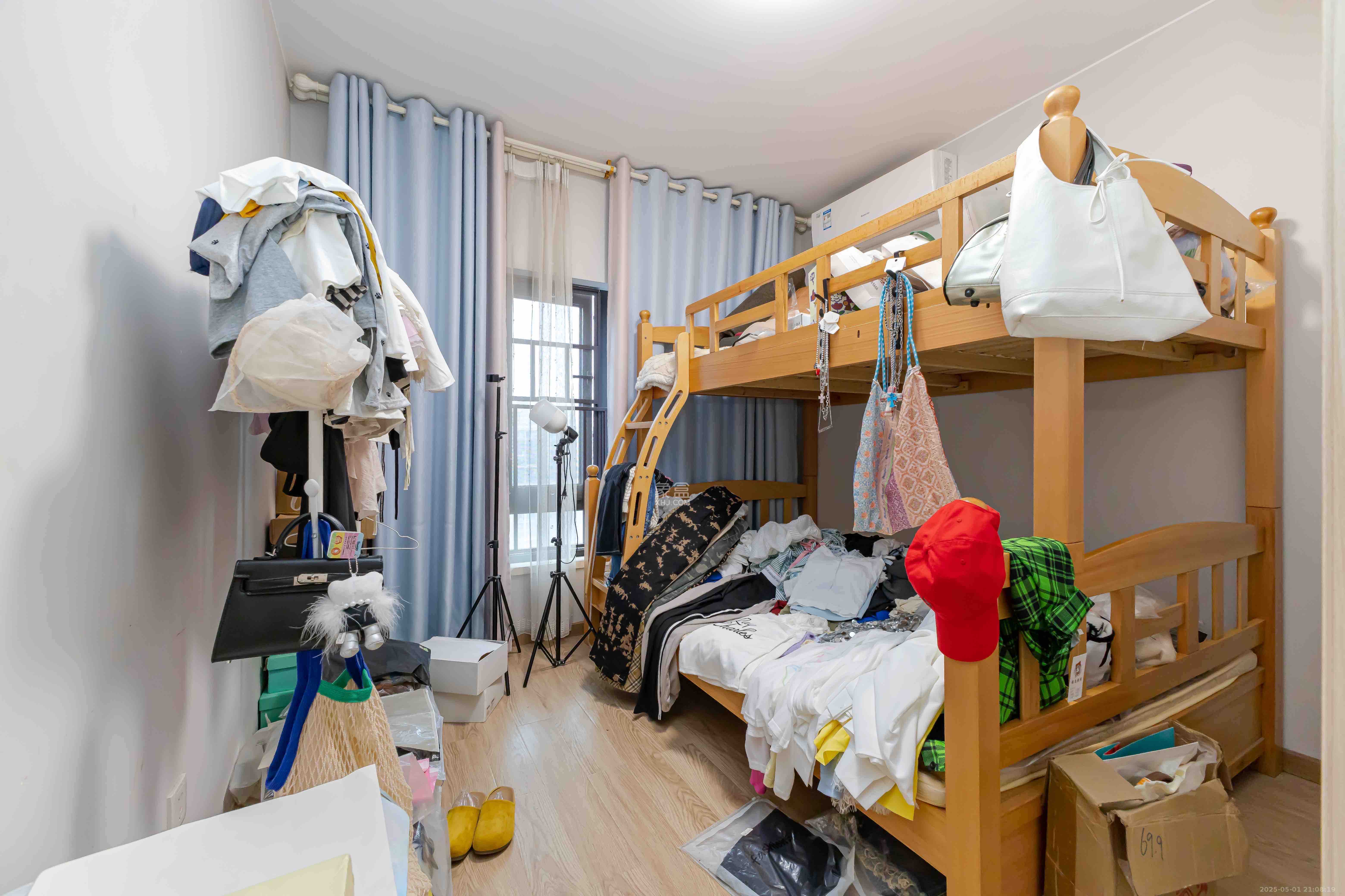 时代倾城五期 3室2厅2卫 2300.0元/月 时代倾城五期 3室2厅2卫 2300.0元/月户型图