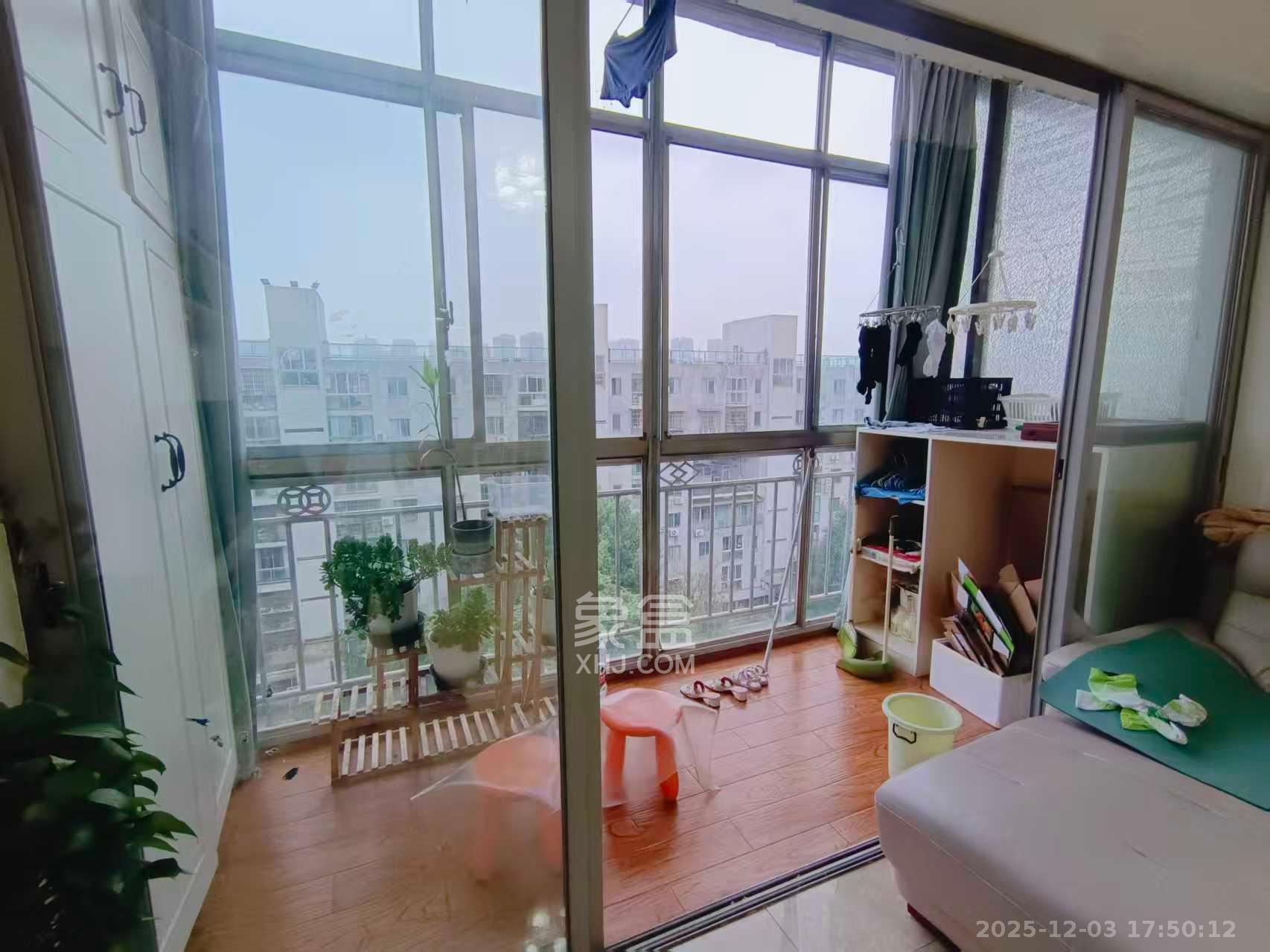 阳光100二期 3室2厅1卫 2500.0元/月 阳光100二期 3室2厅1卫 2500.0元/月室内图