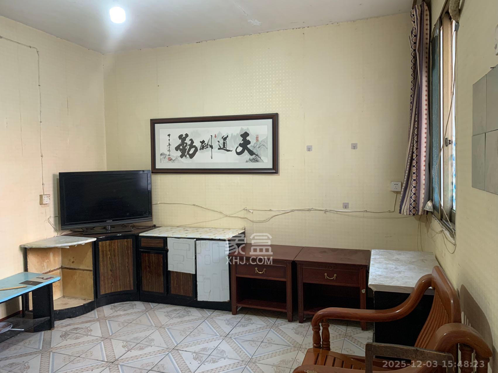 群力里小区  2室1厅1卫    1100.0元/月