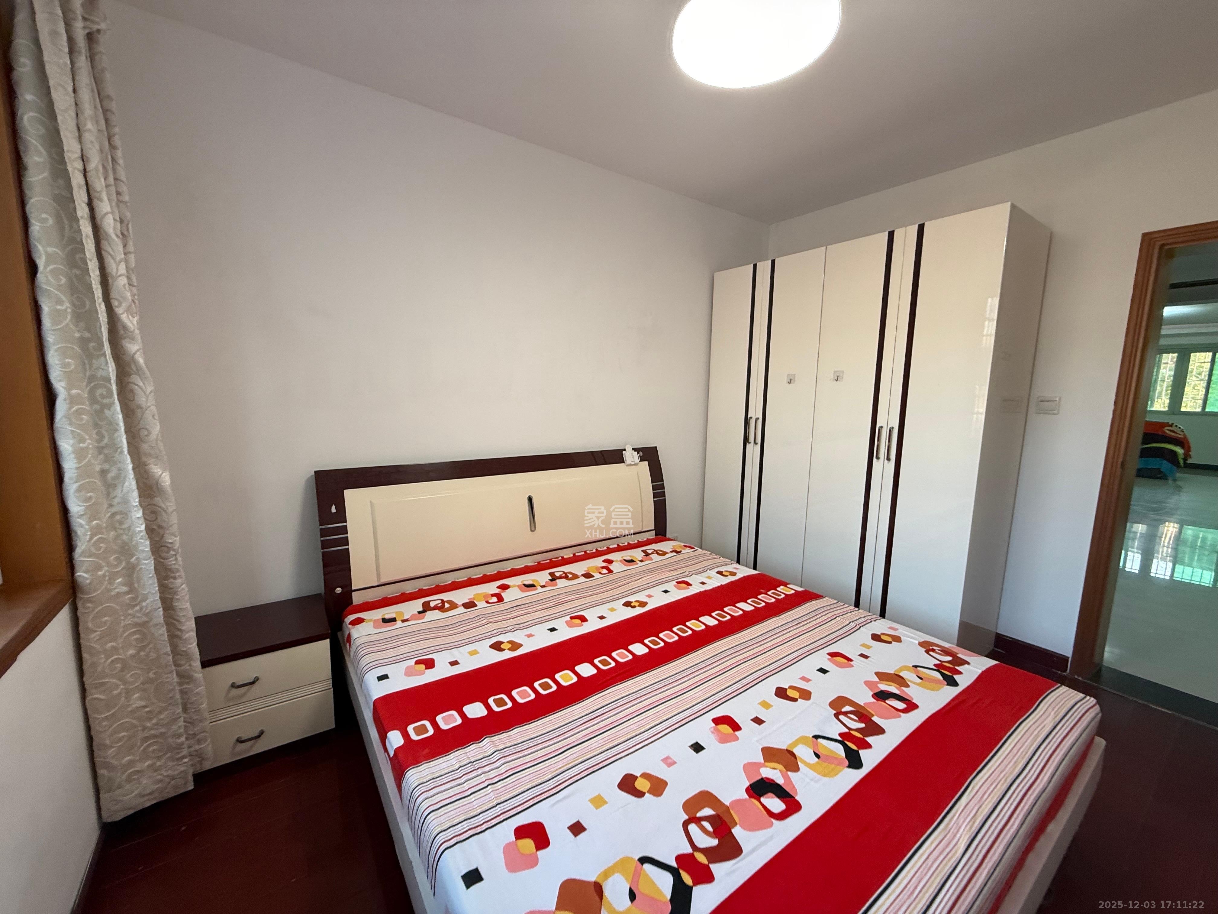 兴安苑  5室2厅2卫    2000.0元/月室内图