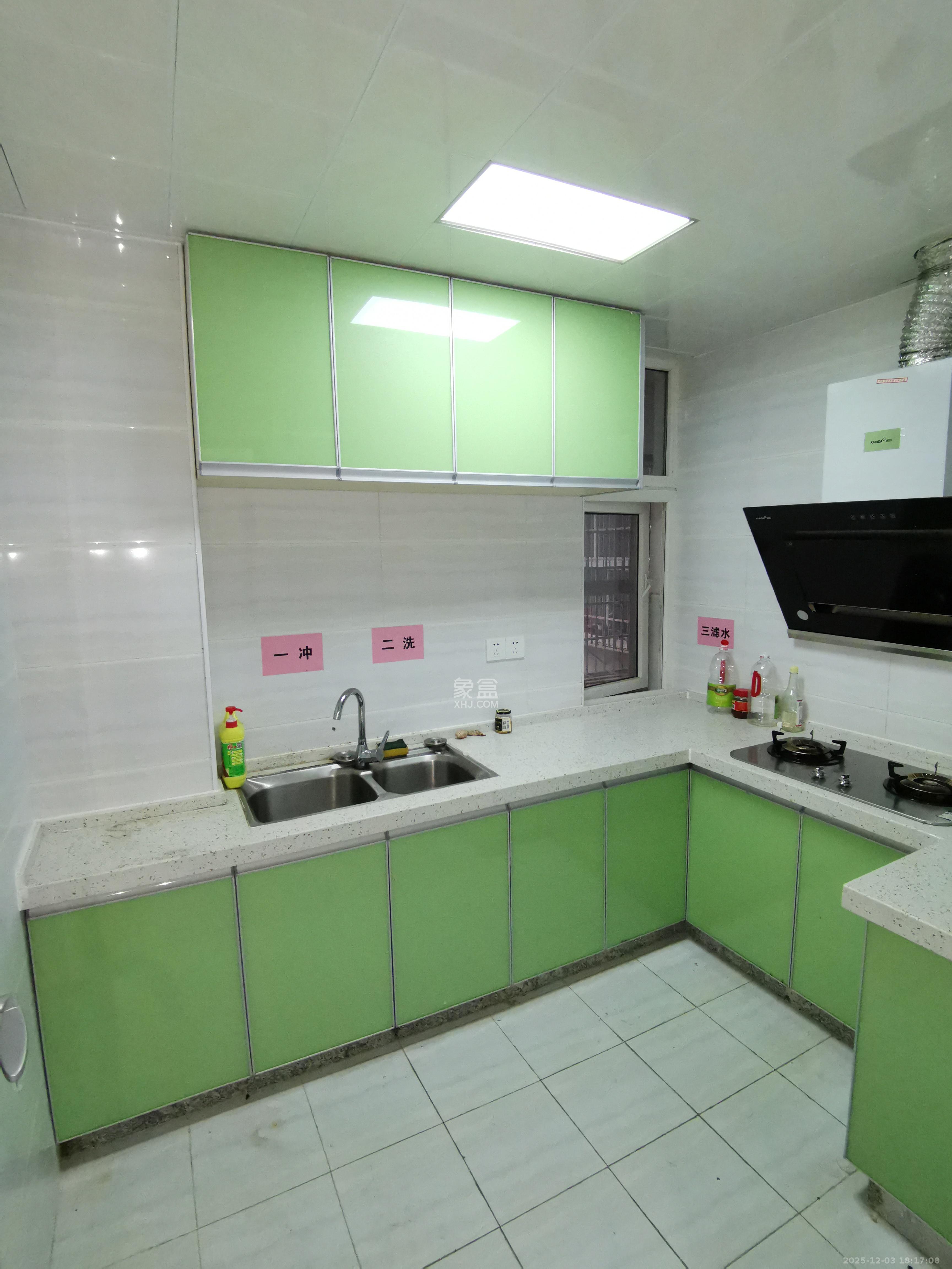 上河国际C区 3室2厅1卫 2800.0元/月 上河国际C区 3室2厅1卫 2800.0元/月室内图