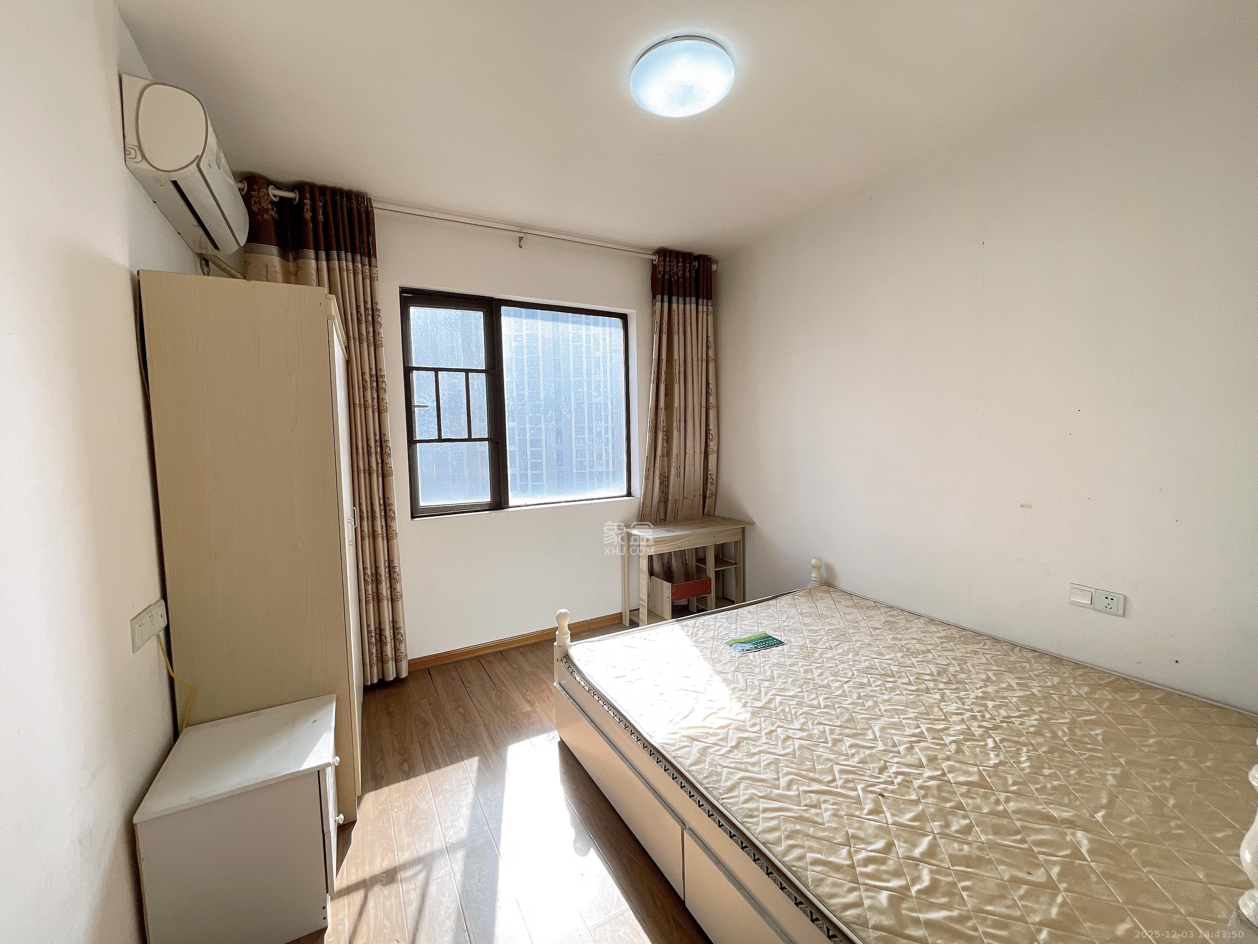 梅溪鑫苑名家  3室2厅2卫    2500.0元/月室内图